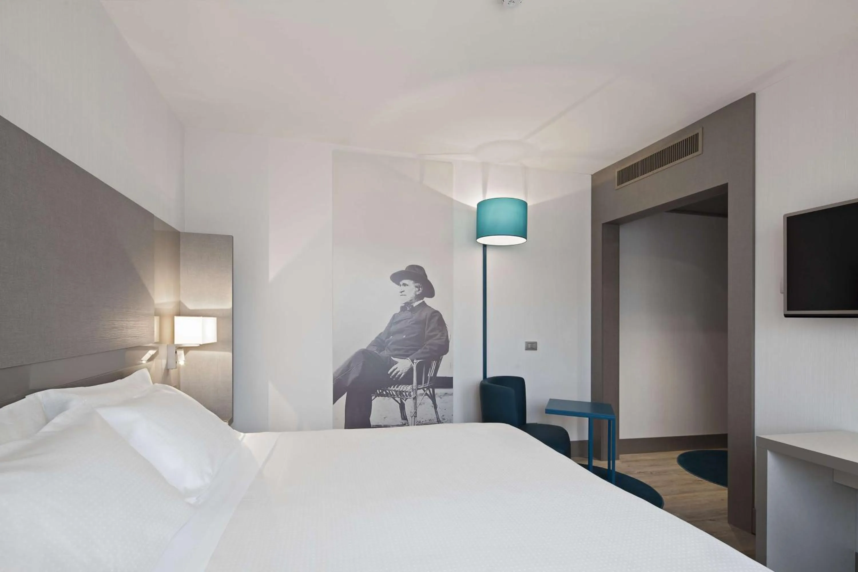 Bedroom, Bed in NH Parma