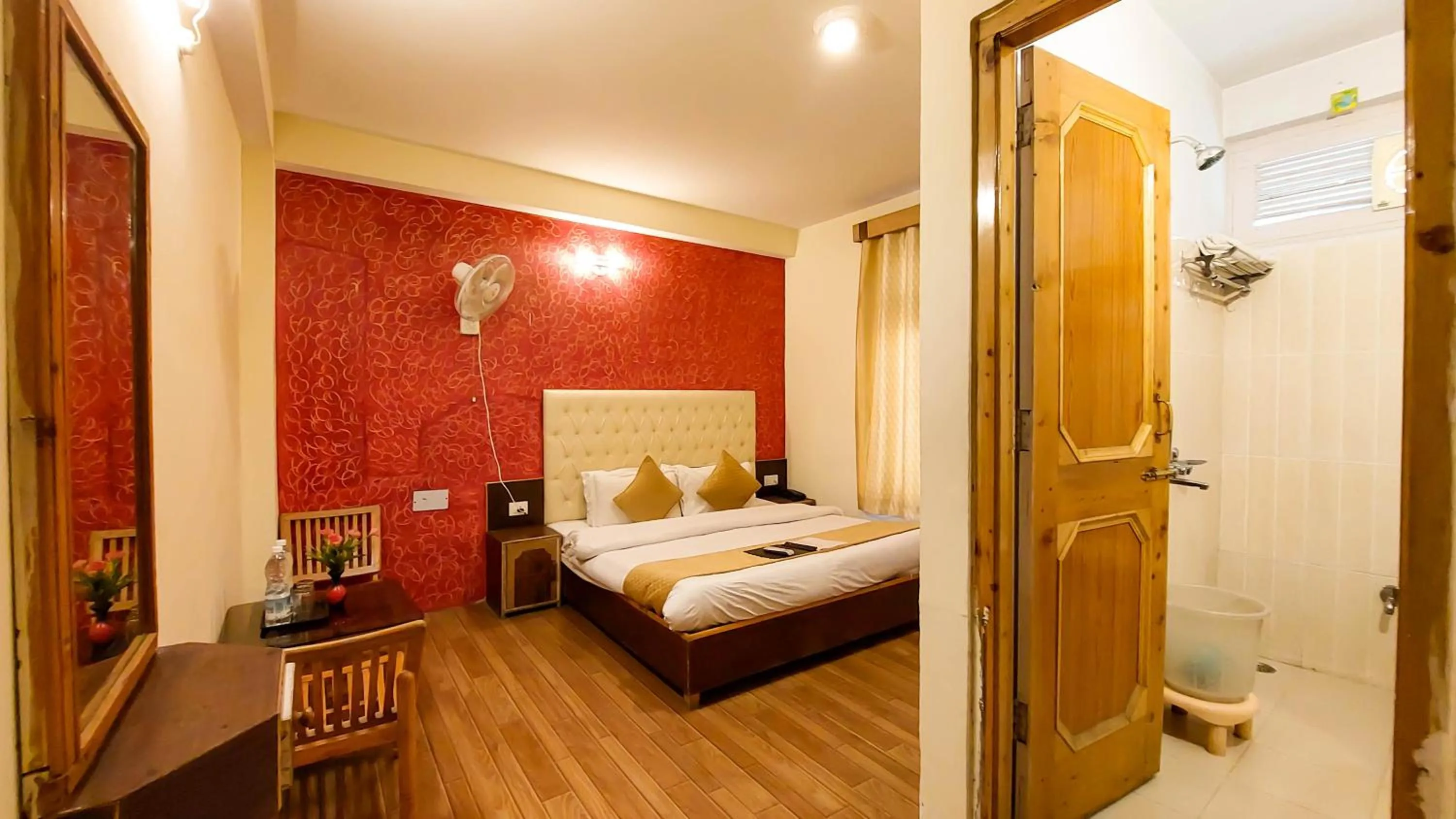 Photo of the whole room in Ride At Hill-Nihal Hotel & Cottage