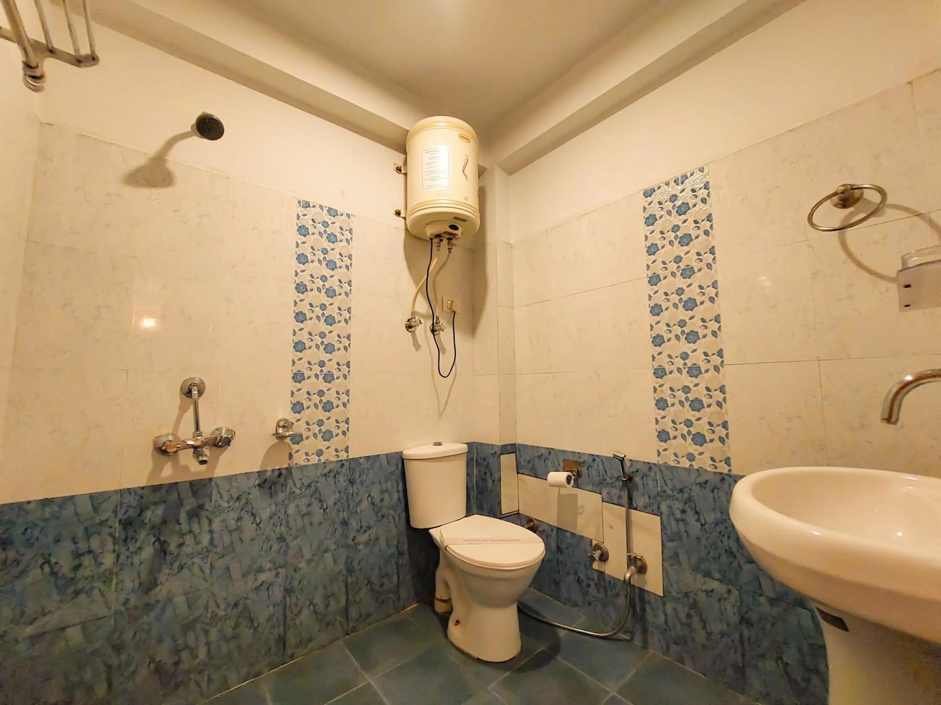 Toilet in Ride At Hill-Nihal Hotel & Cottage