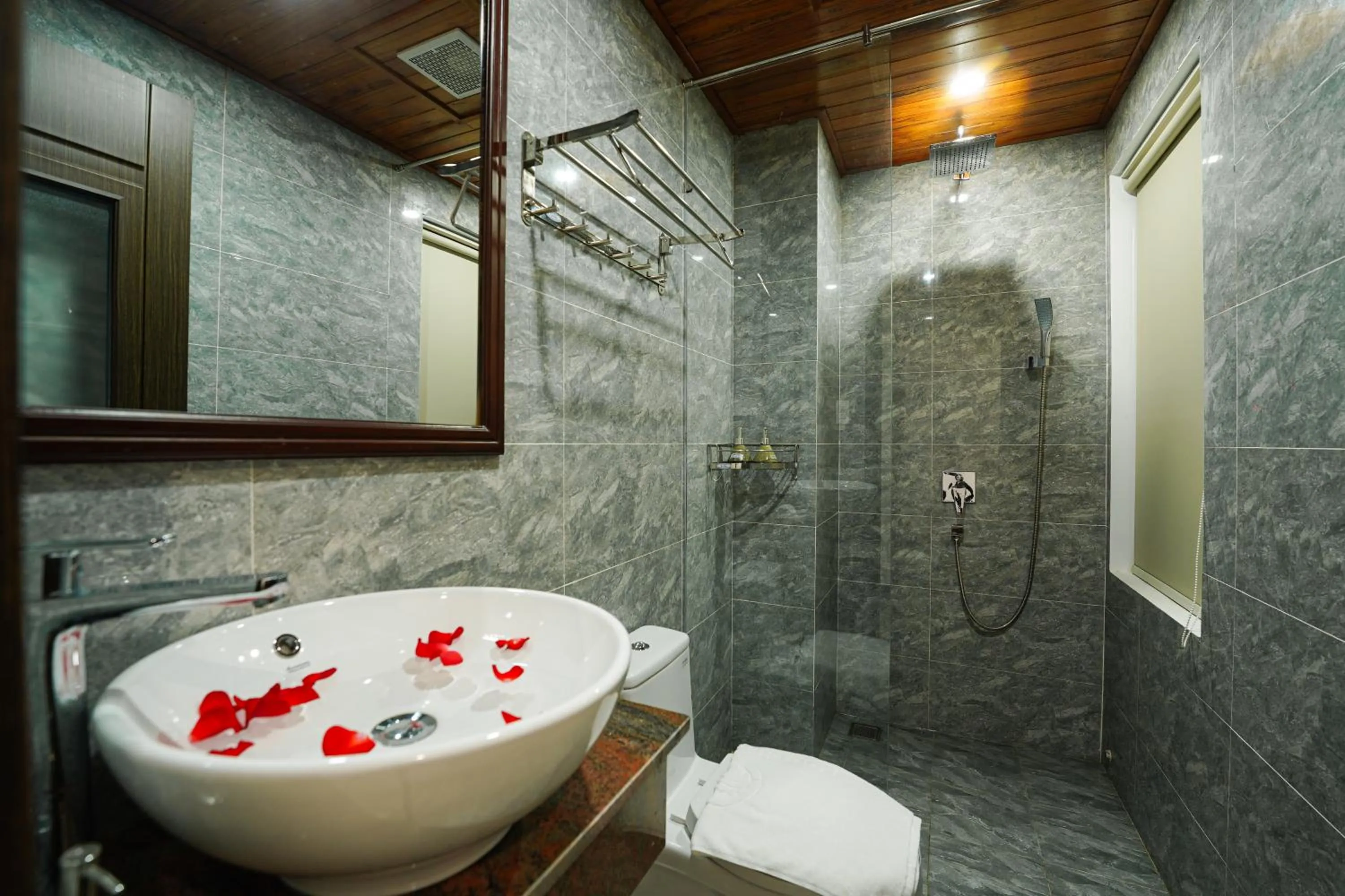 Toilet in May Boutique Villa Hội An