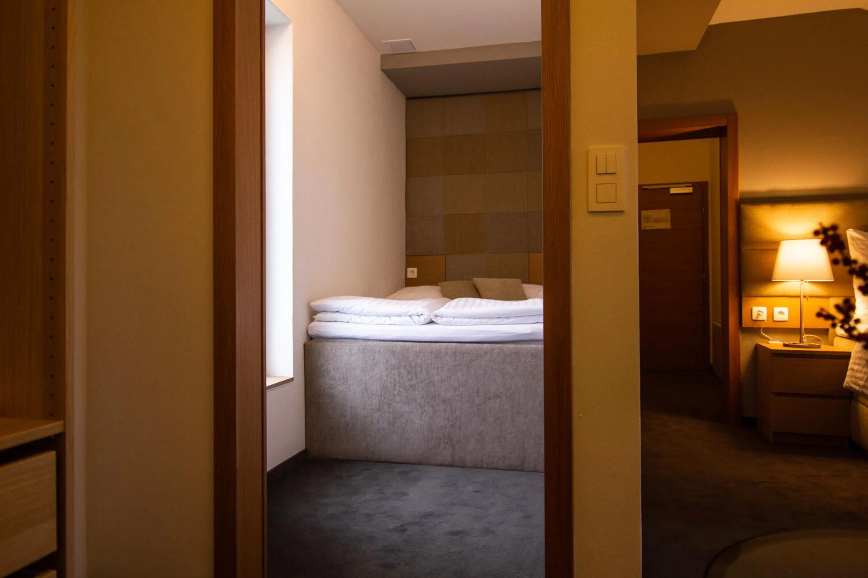 Bed in Hotel Marathon