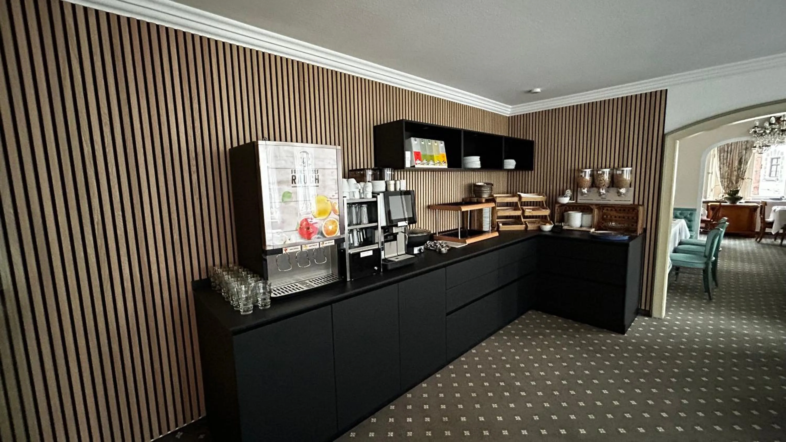 Food and drinks in Boutique Hotel am Rathaus - Reblaus