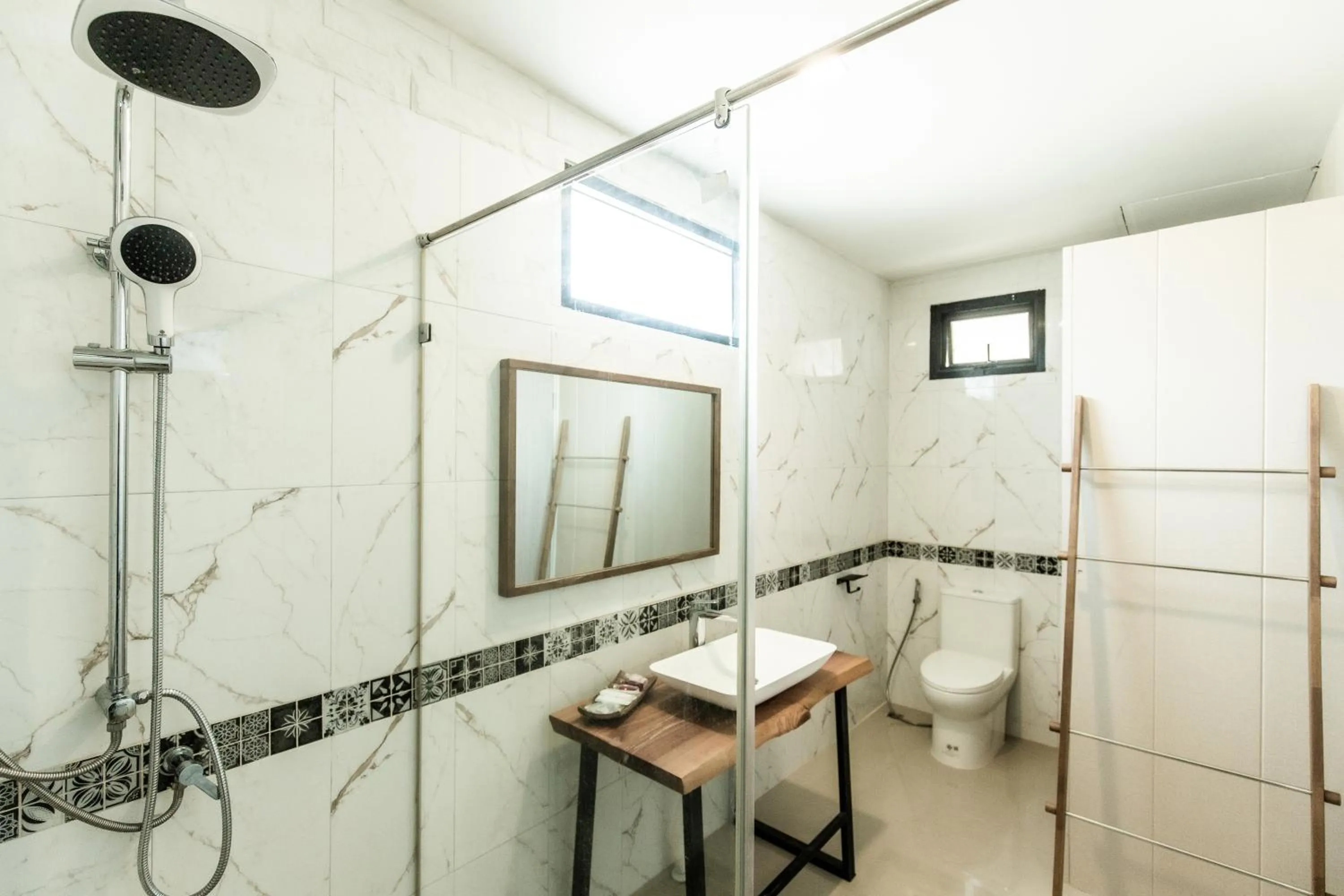 Shower in Seacret KohKood เกาะกูด