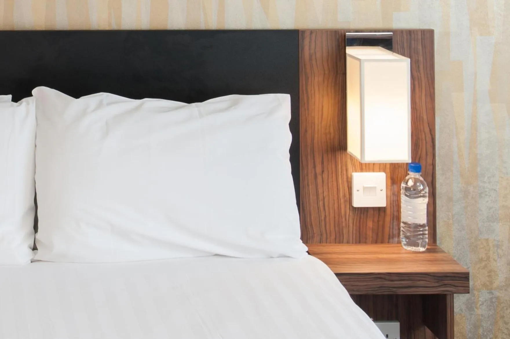 Bedroom, Bed in Kings Highway, Derby by Marston's Inns