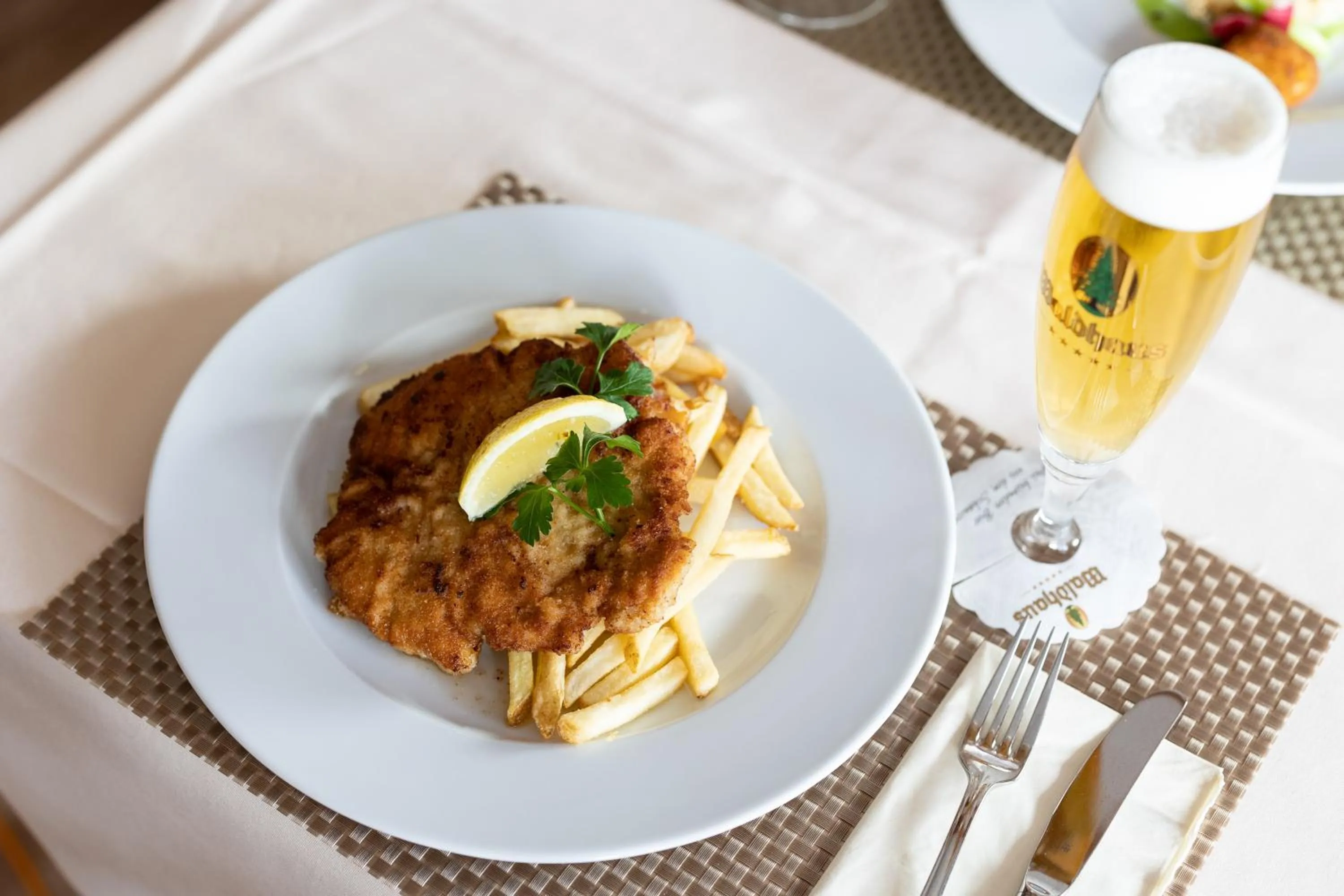 Restaurant/places to eat in Parkhotel an der Therme