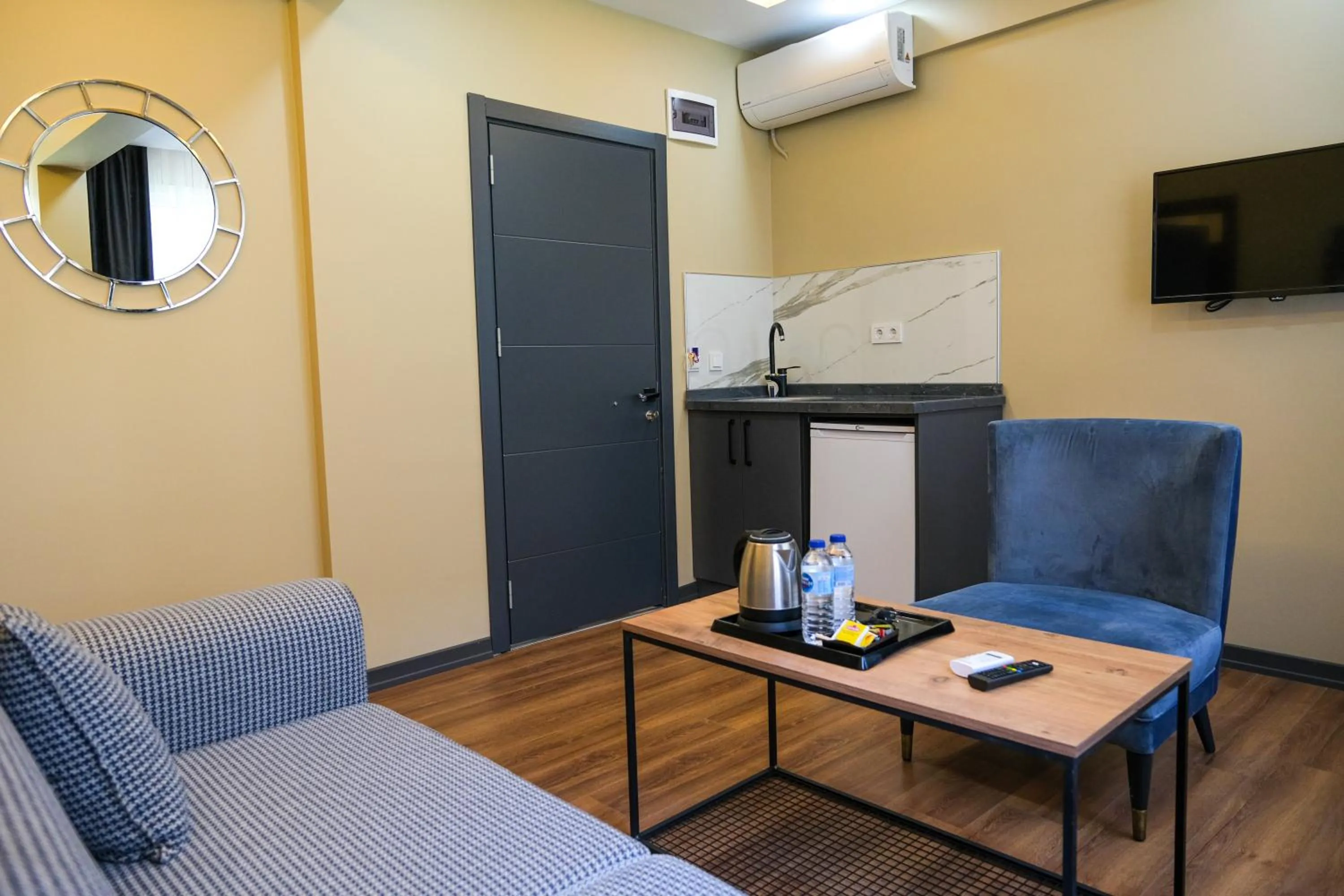 TV and multimedia in hotel La Vitrine