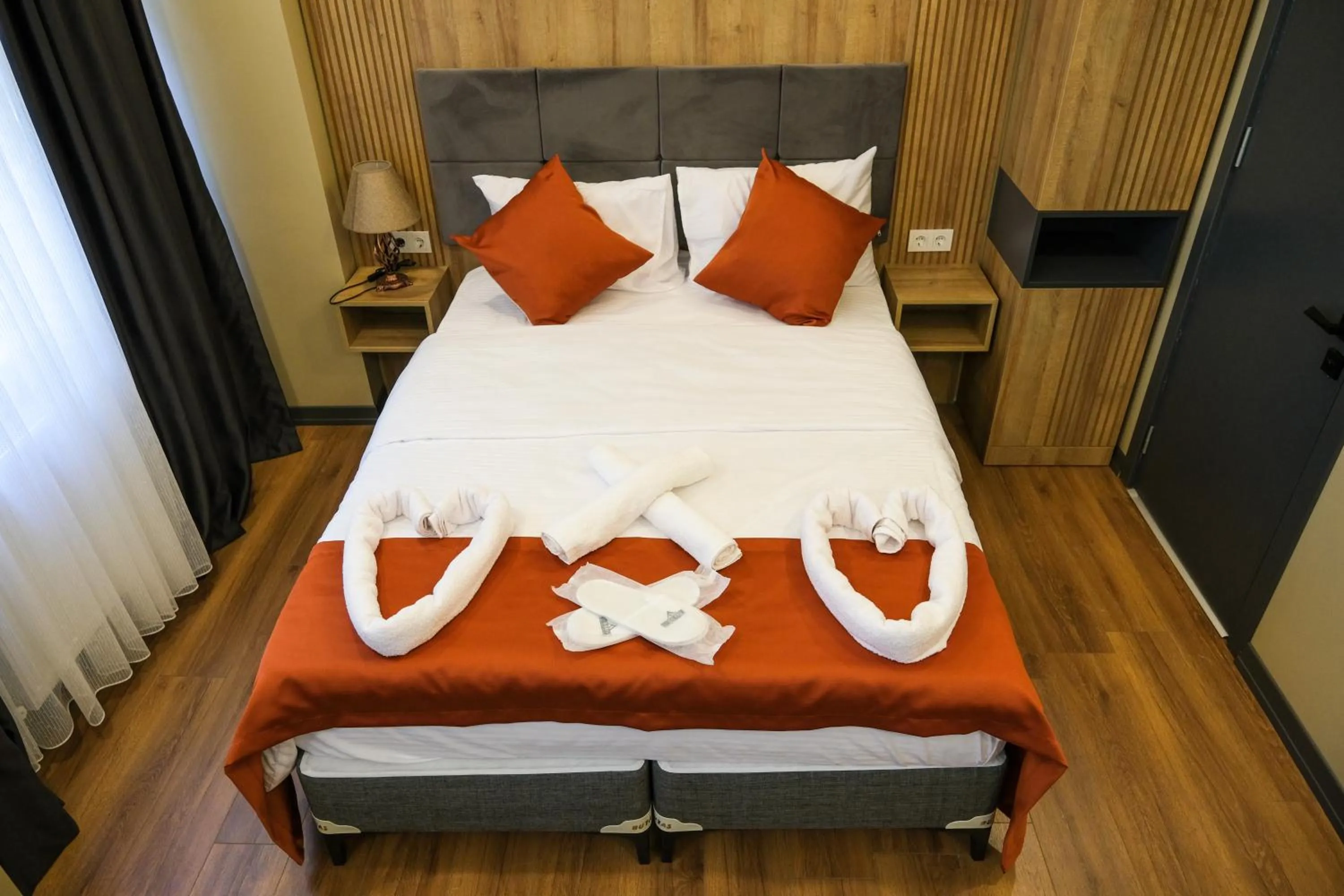 Bedroom, Bed in hotel La Vitrine