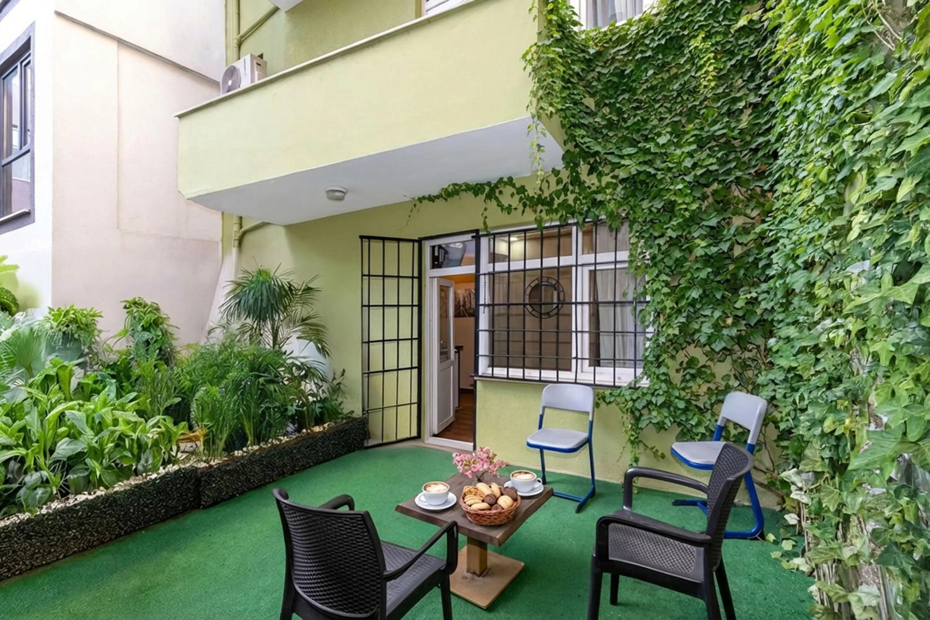 Balcony/Terrace in hotel La Vitrine