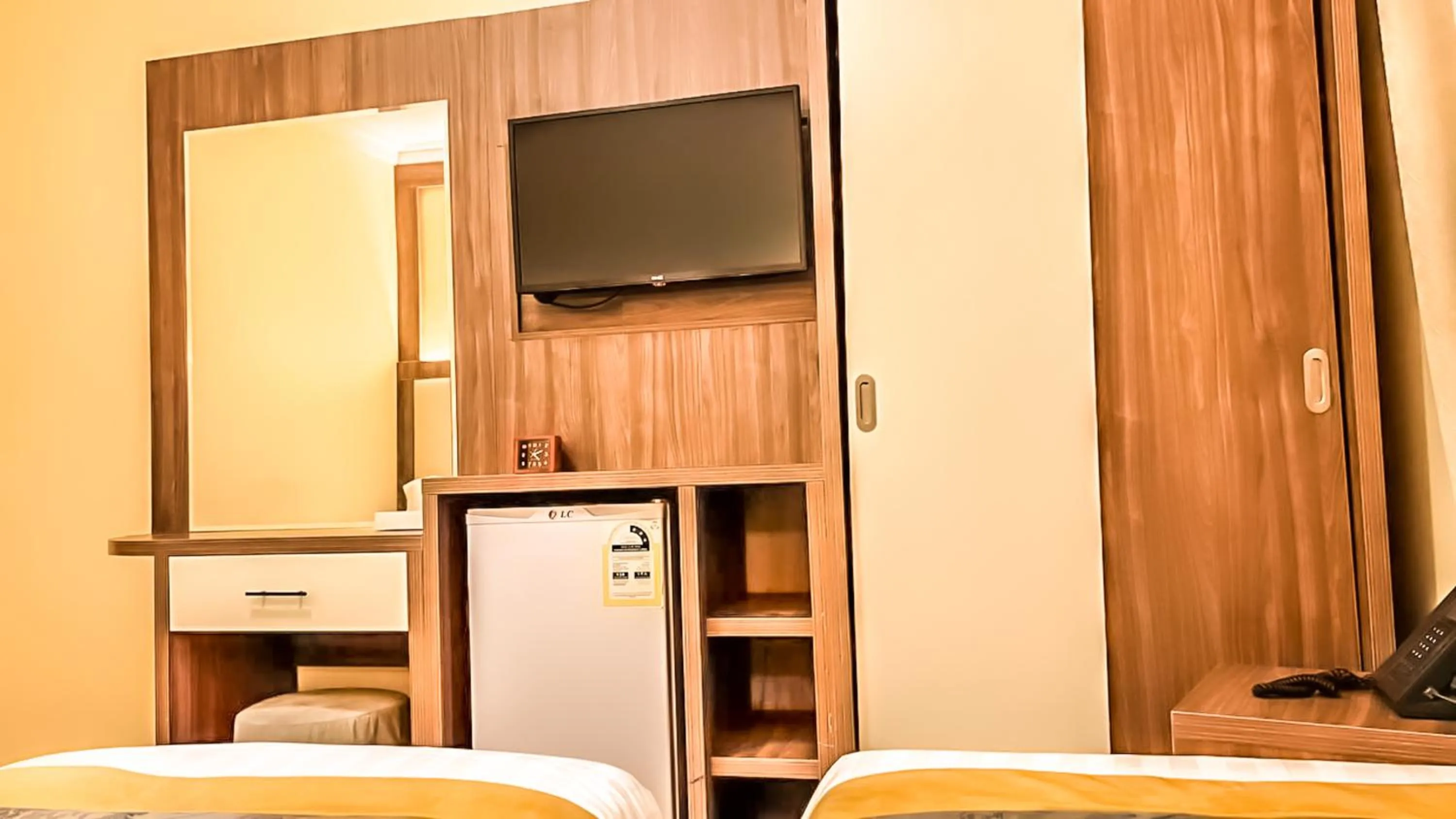 Bed in Diyafa Al Mukhtara Hotel