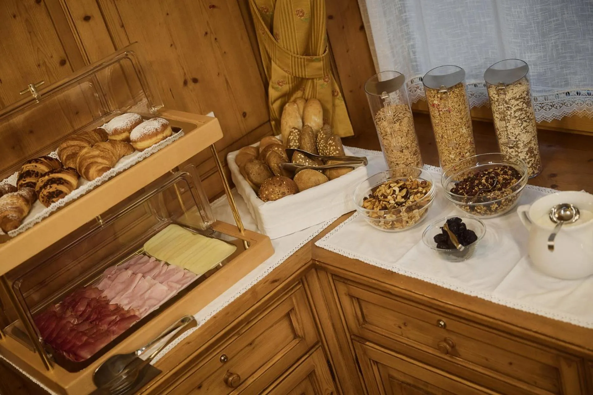 Food in Residence Rosarela