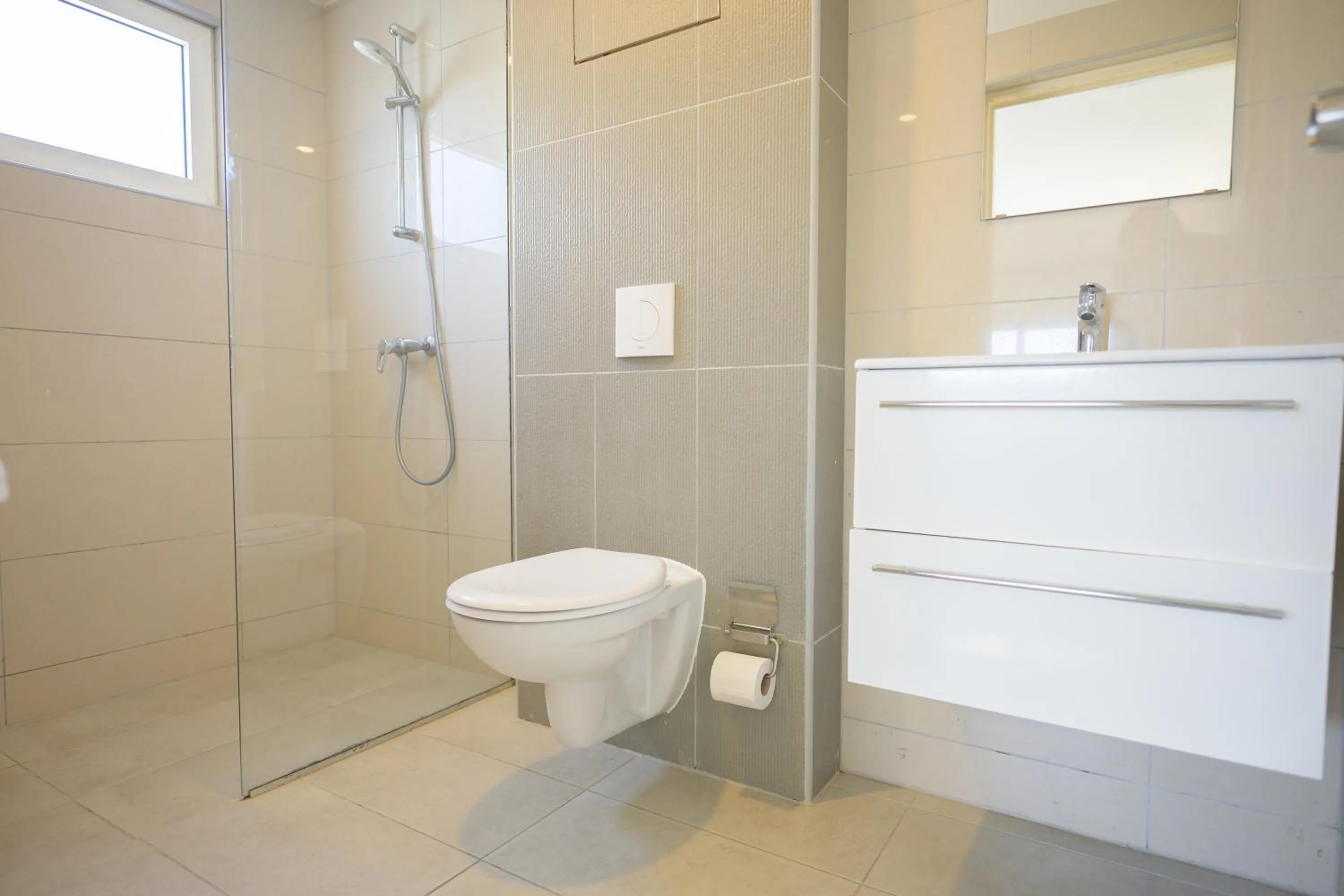 Shower in MERAKII SEAVIEW ESCAPE CURACAO