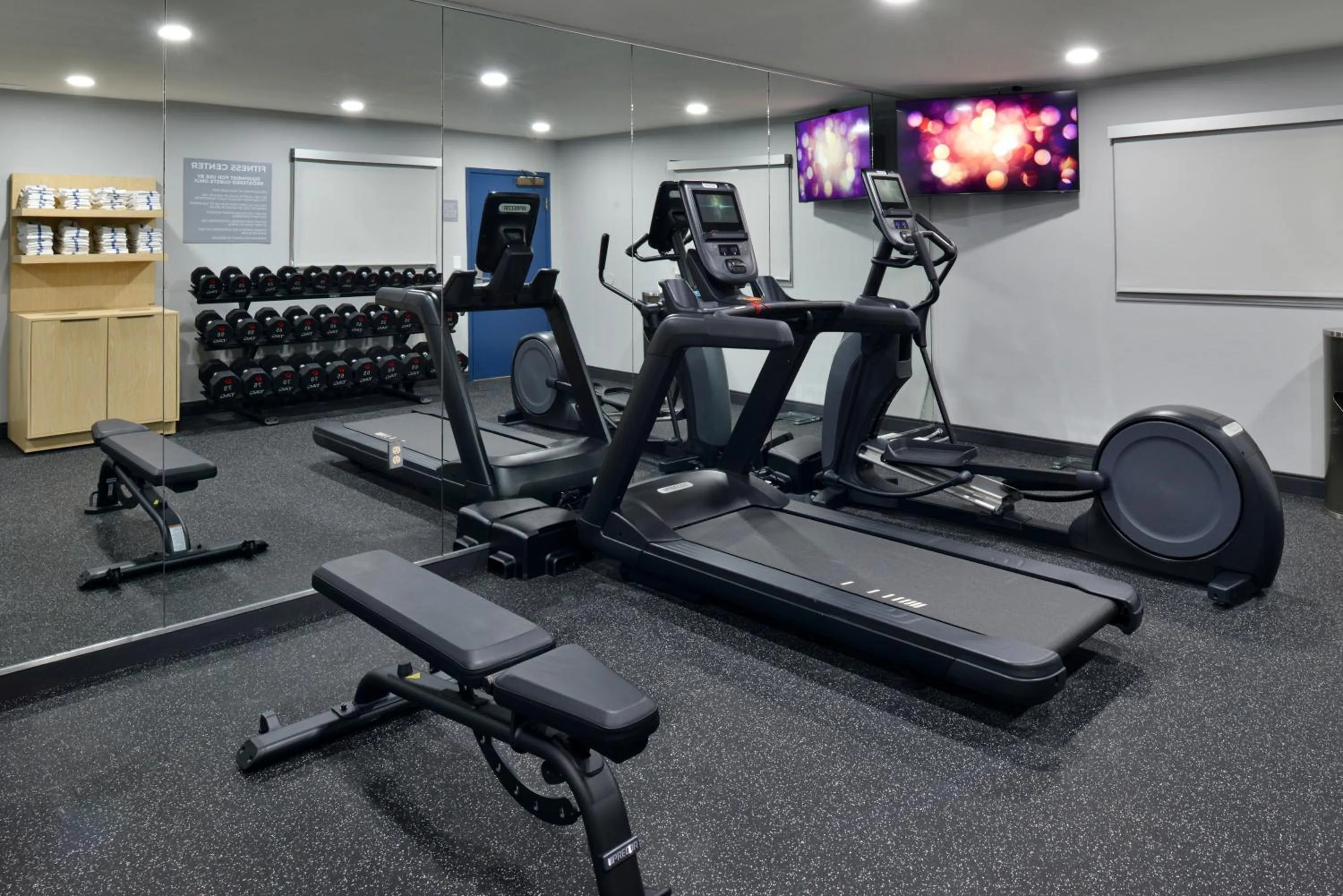 Fitness centre/facilities in Spark By Hilton Dallas Medical District Love Field