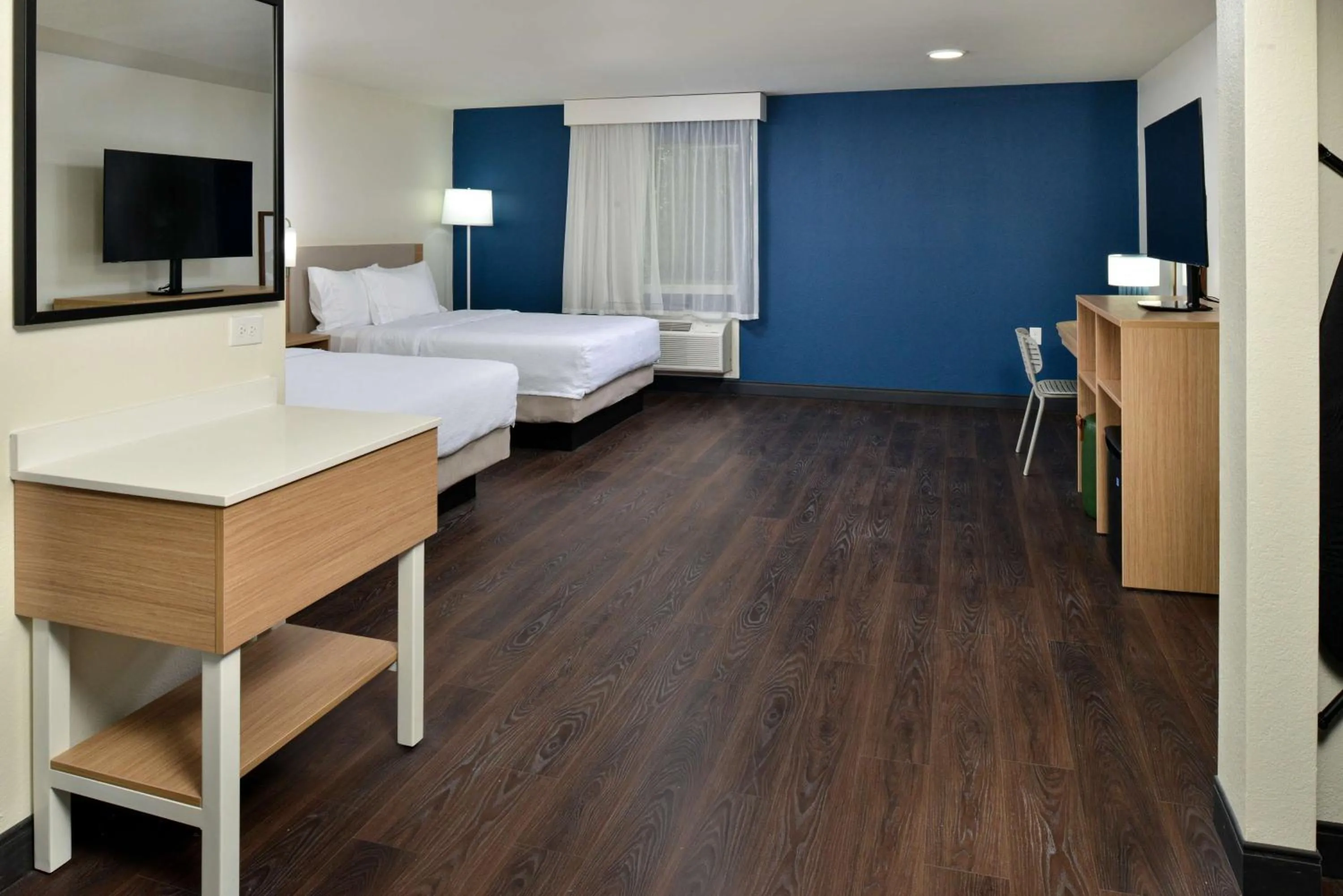 Bed in Spark By Hilton Dallas Medical District Love Field