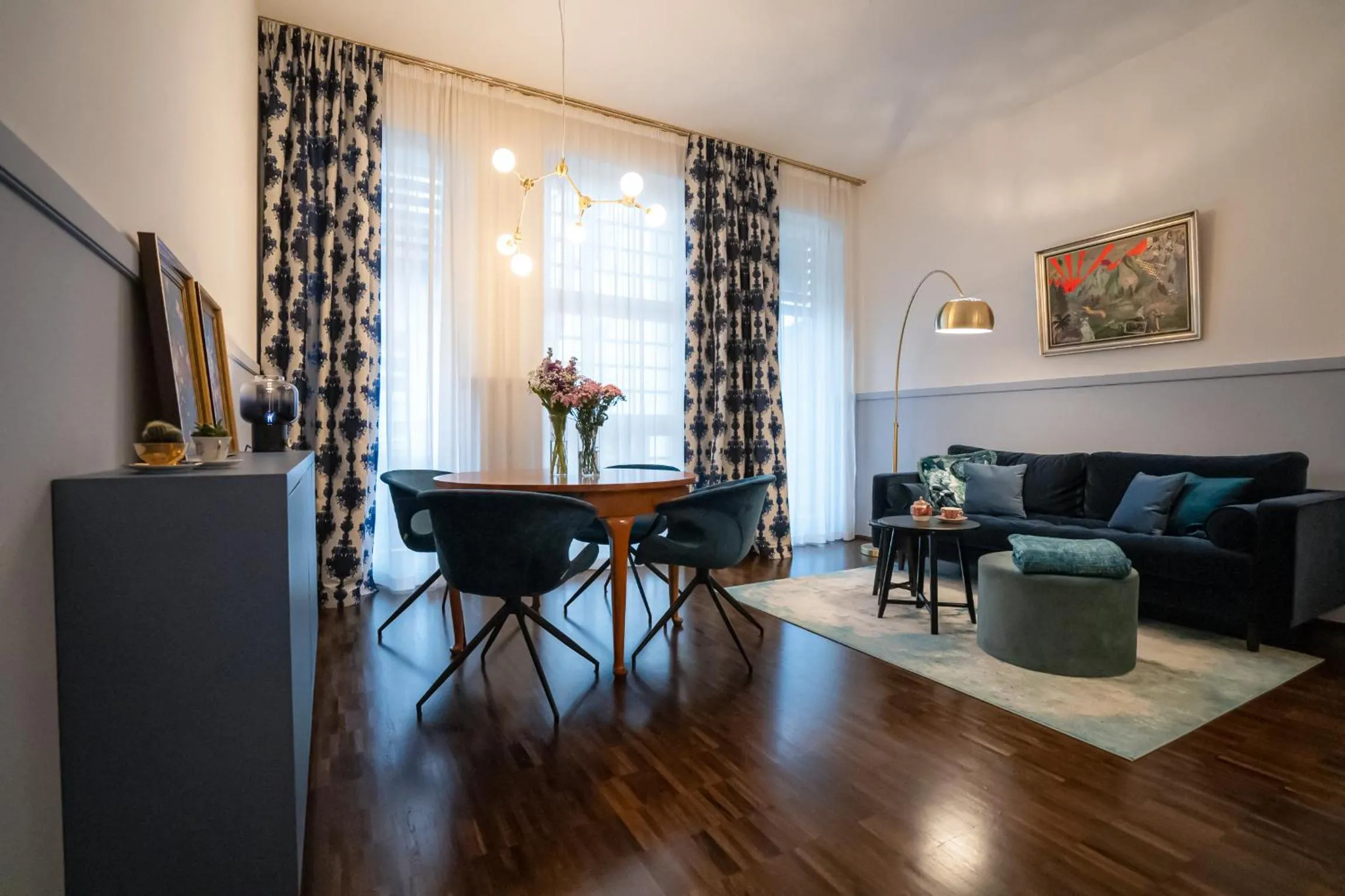 Living room in Designer Loft-Ferienwohnung im Zentrum mit Tiefgaragen-Parkplatz, Waschmaschine und Privatterrasse