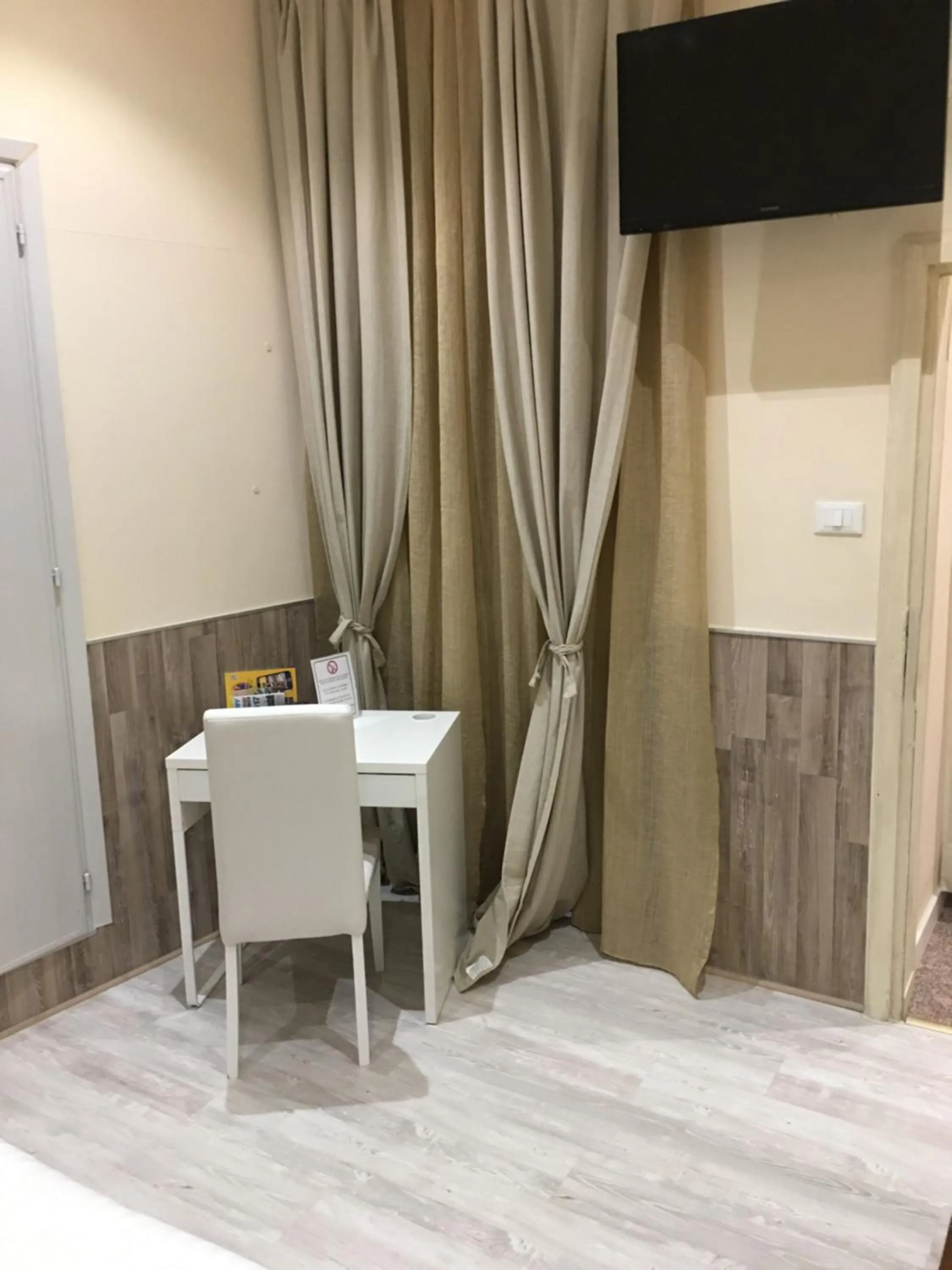 Decorative detail in Antico Hotel Moderno