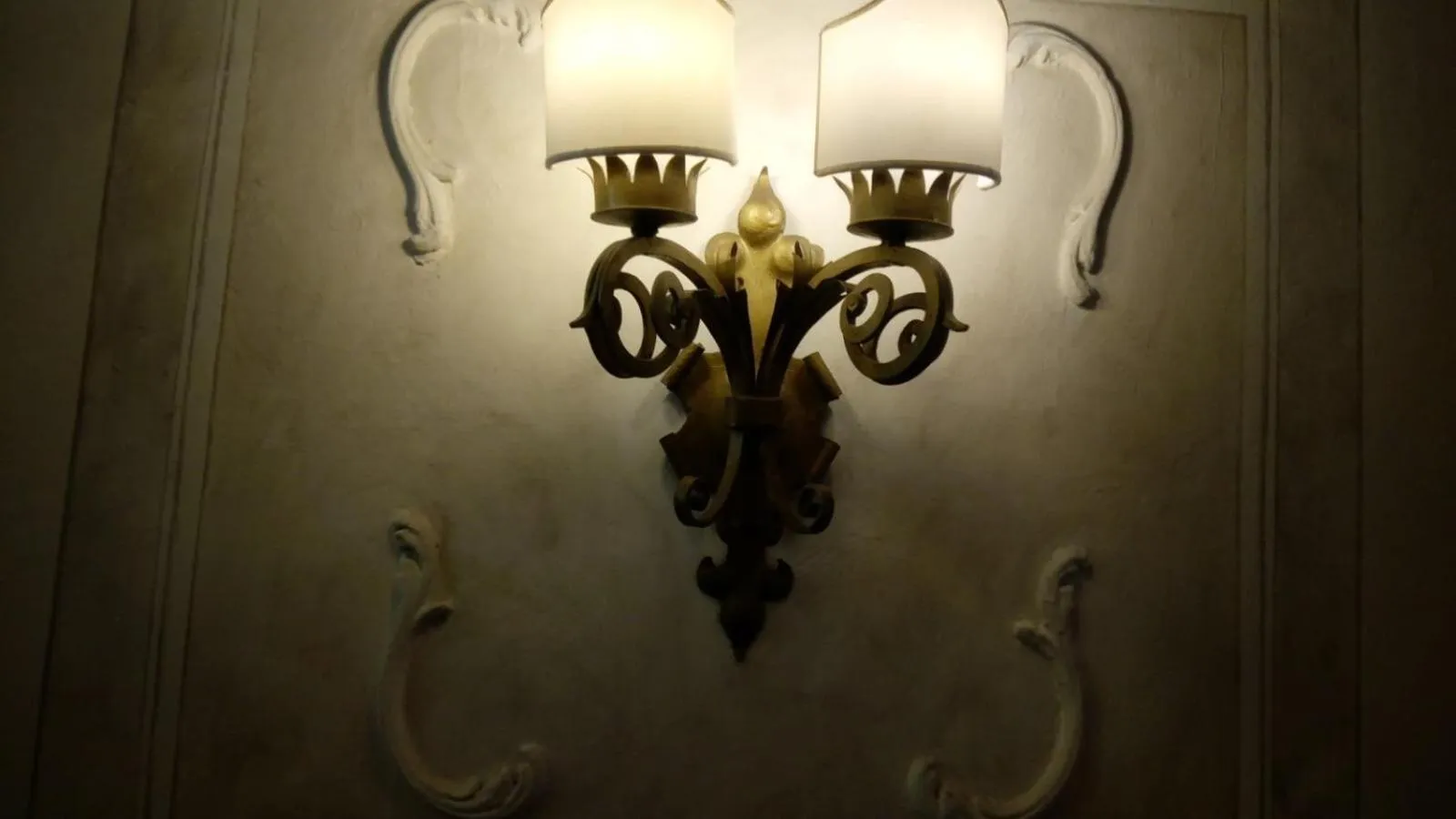 Restaurant/places to eat in Antico Hotel Moderno