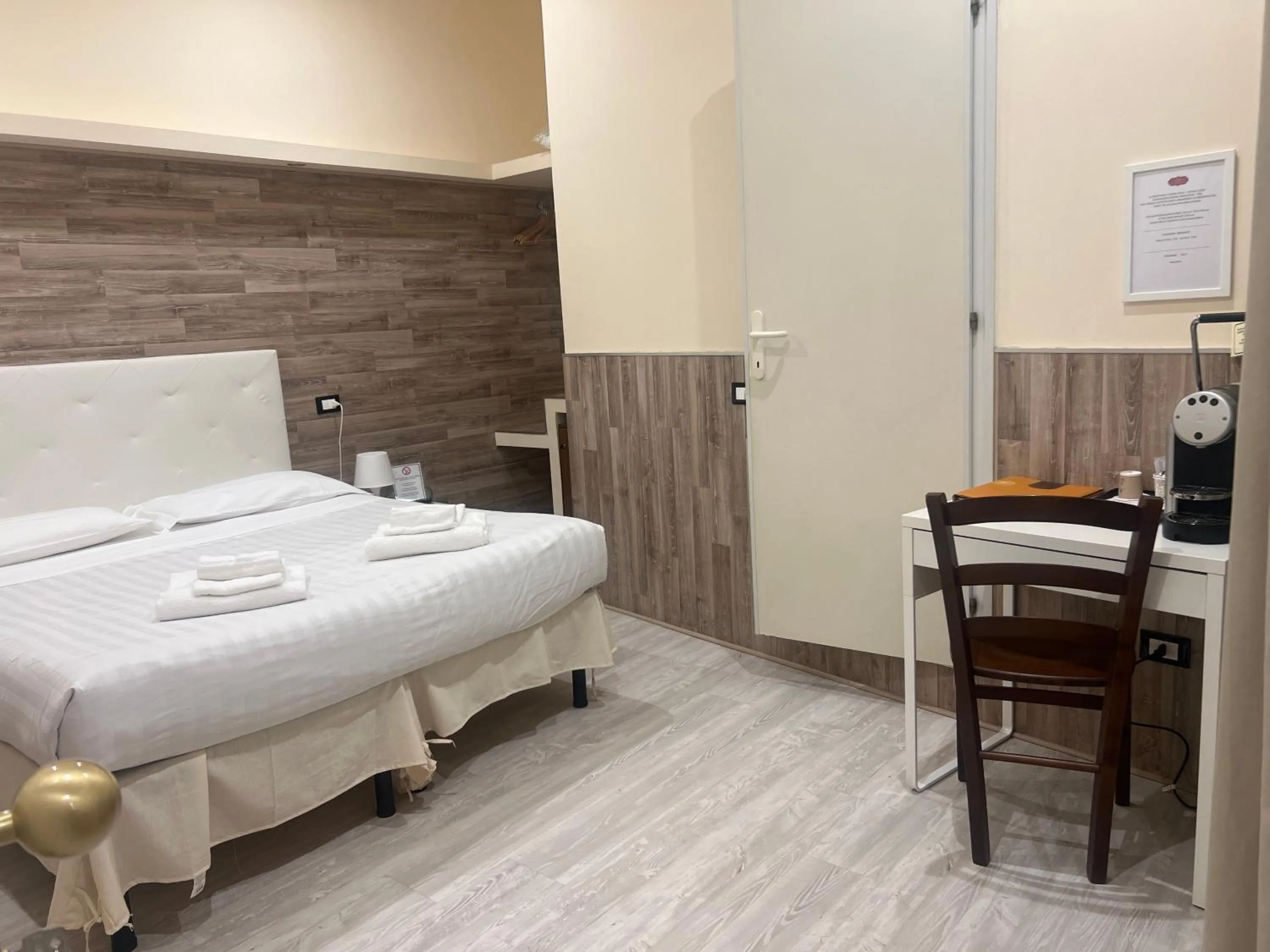 Bedroom, Bed in Antico Hotel Moderno