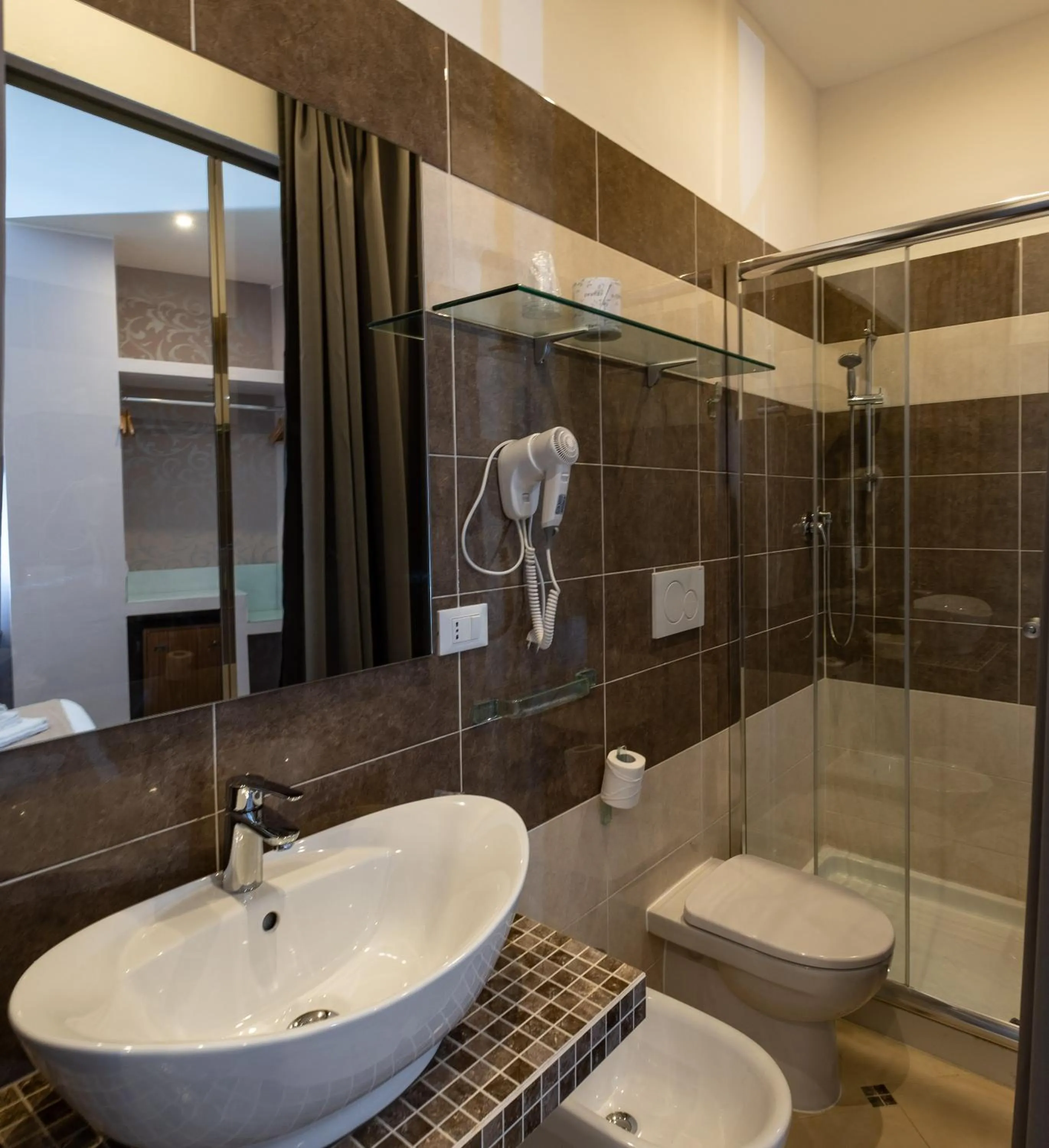 Shower in Antico Hotel Moderno