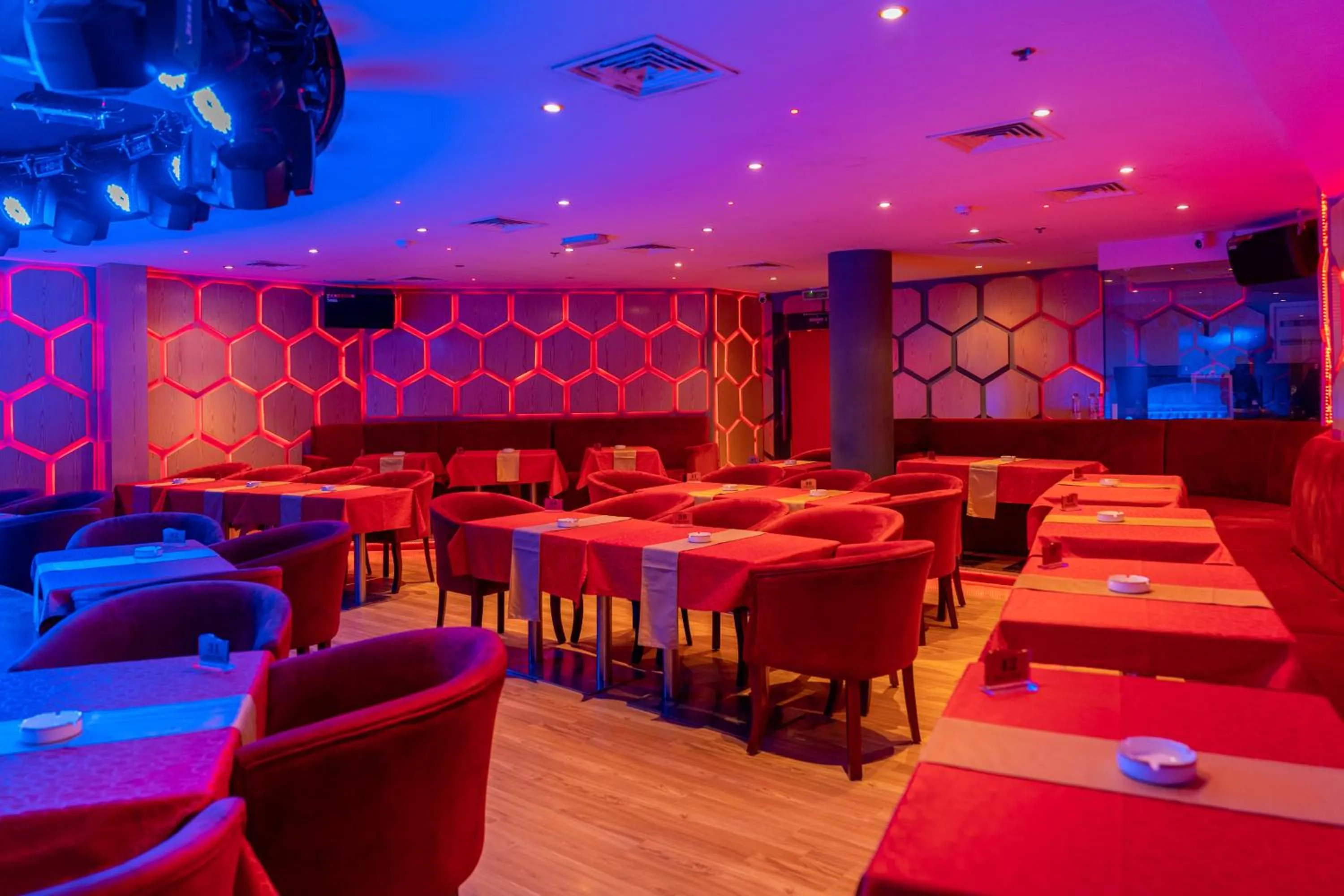 Nightclub / DJ in City Palace Hotel