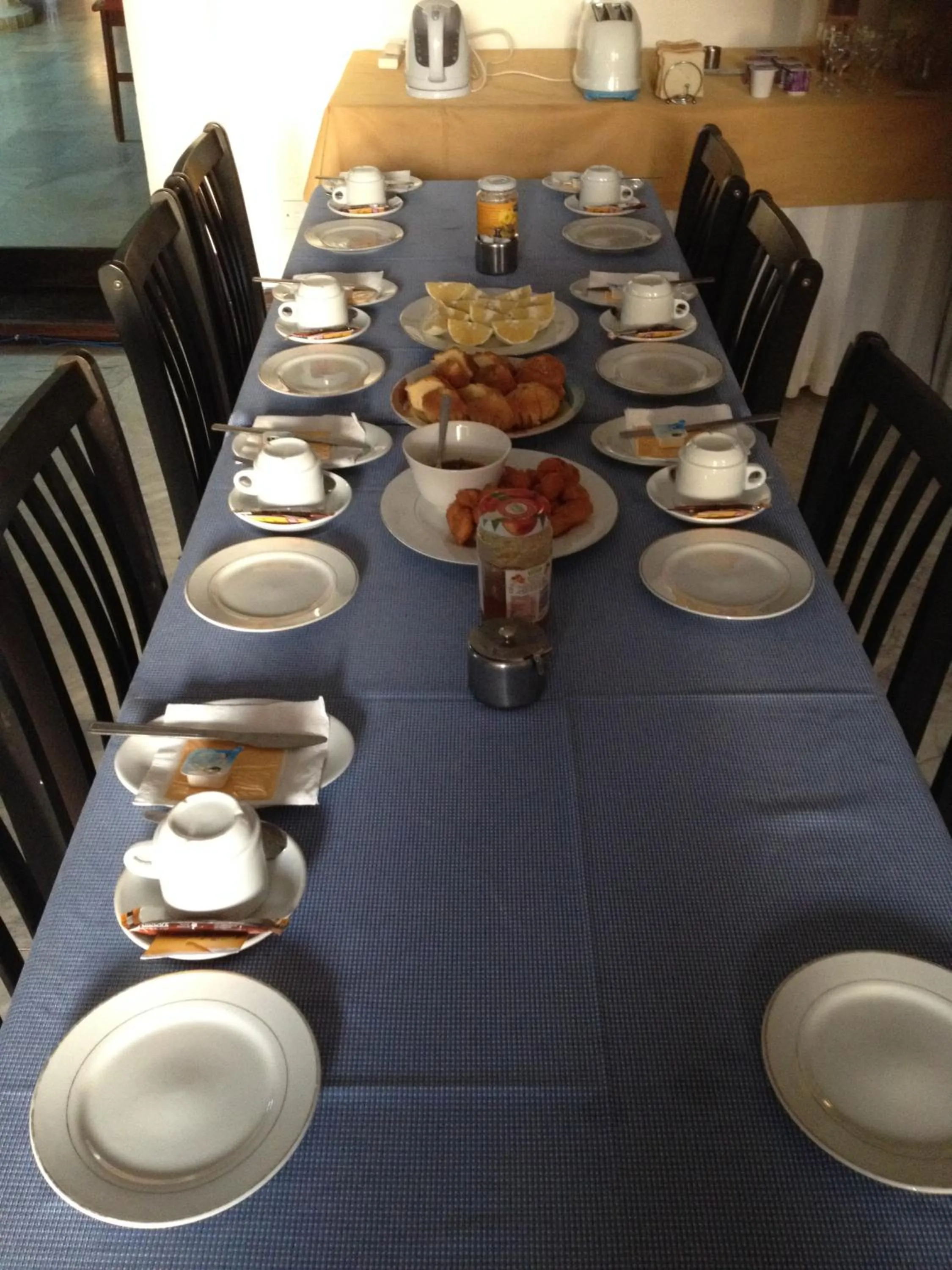 Breakfast in Roc Heights