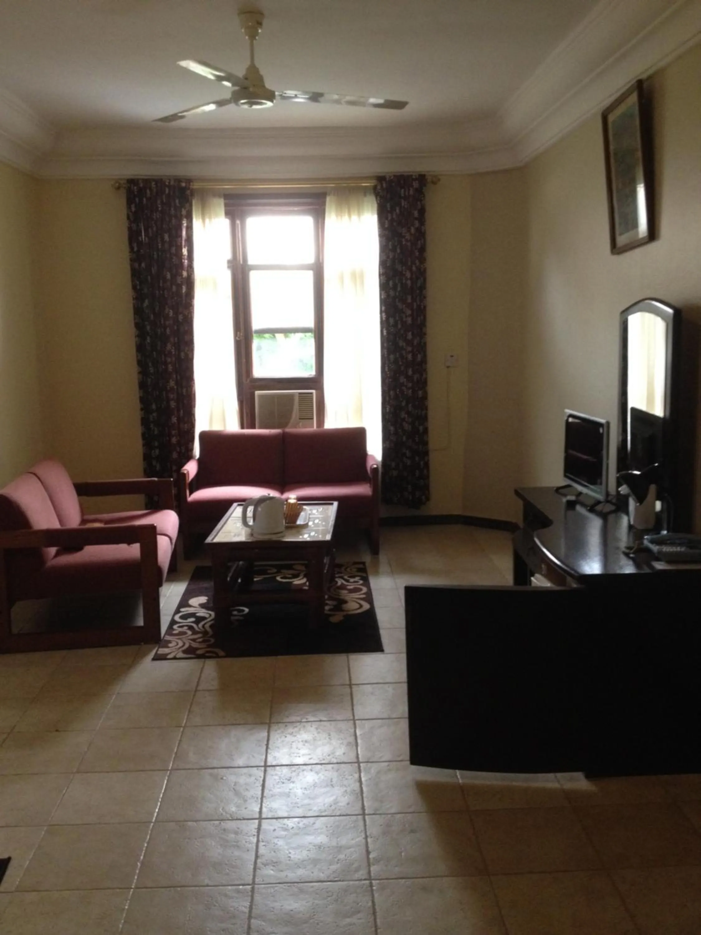 TV and multimedia in Roc Heights