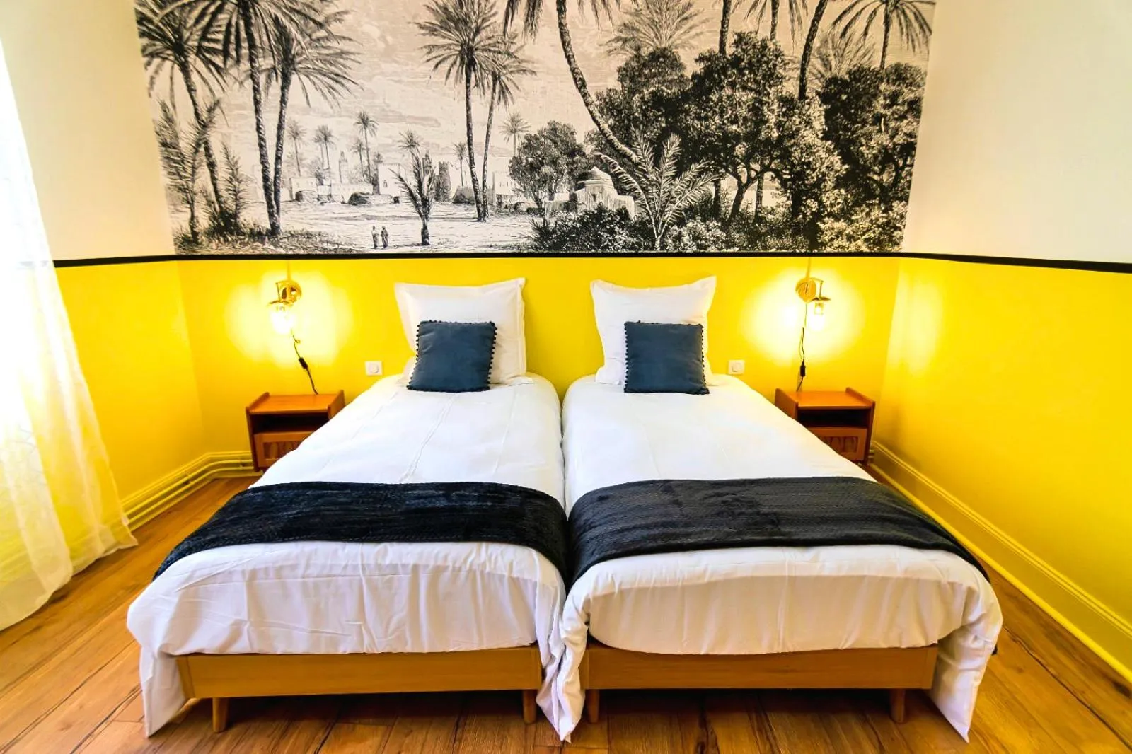 Bed in Bel AMI 02 - Turquoise & OR - Moderne Chic - Centre Ville - Accès Jardin - Clim - Wifi - Parking - Localisation idéale