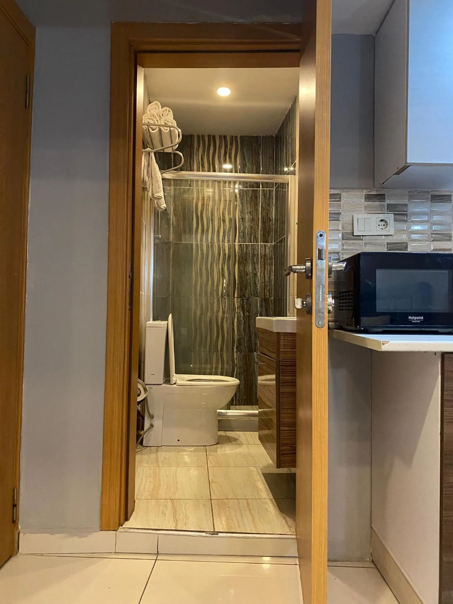 Shower in Riverland Suites Apart Hotel