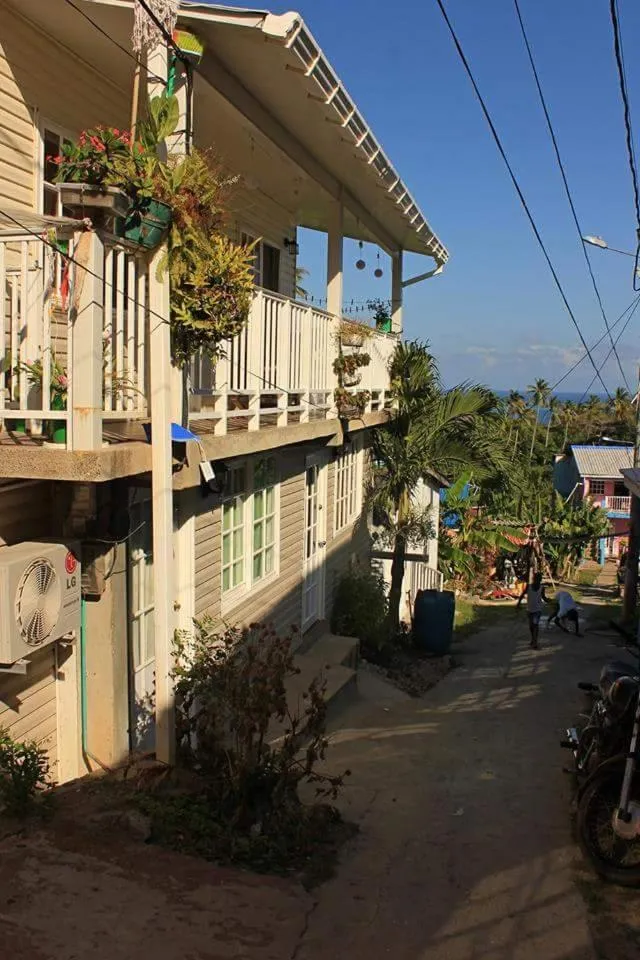 Property building in Posada Nativa Atardecer Isleño