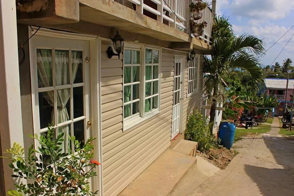 Property building in Posada Nativa Atardecer Isleño