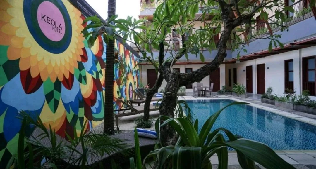 Swimming pool in Keola Hotel Legian