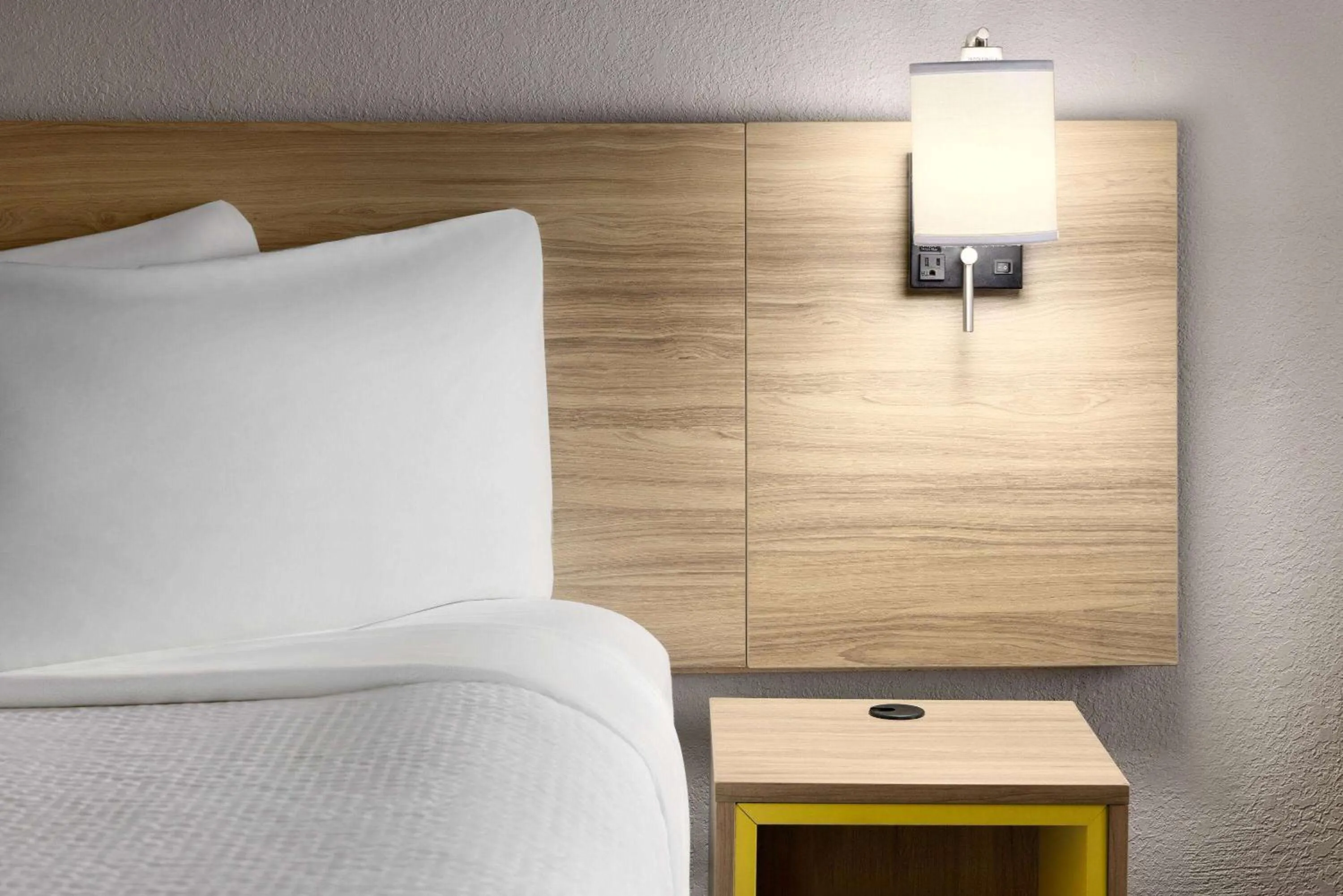 Photo of the whole room, Bed in Days Inn by Wyndham Waycross