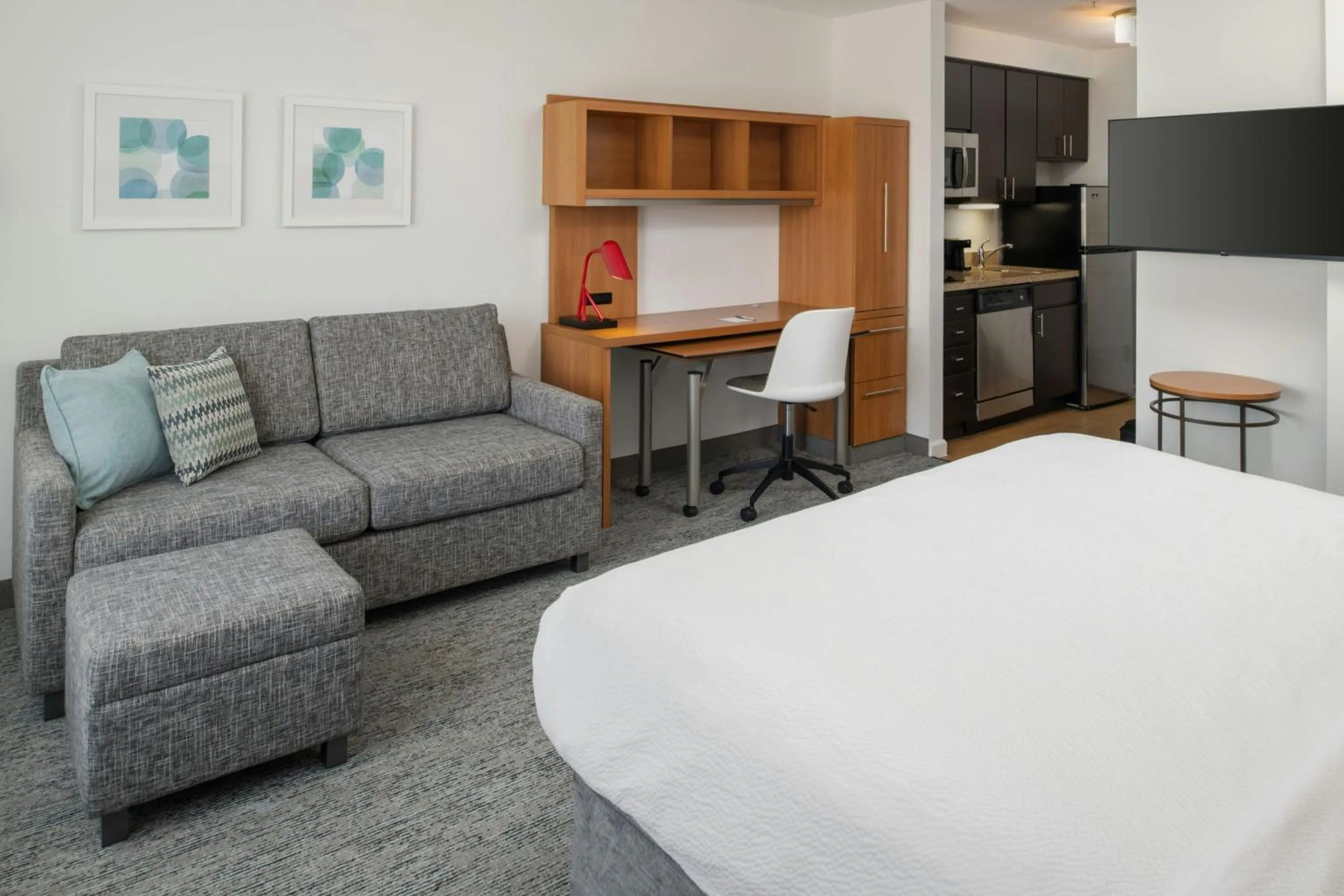 Photo of the whole room, Bed in TownePlace Suites by Marriott Lancaster