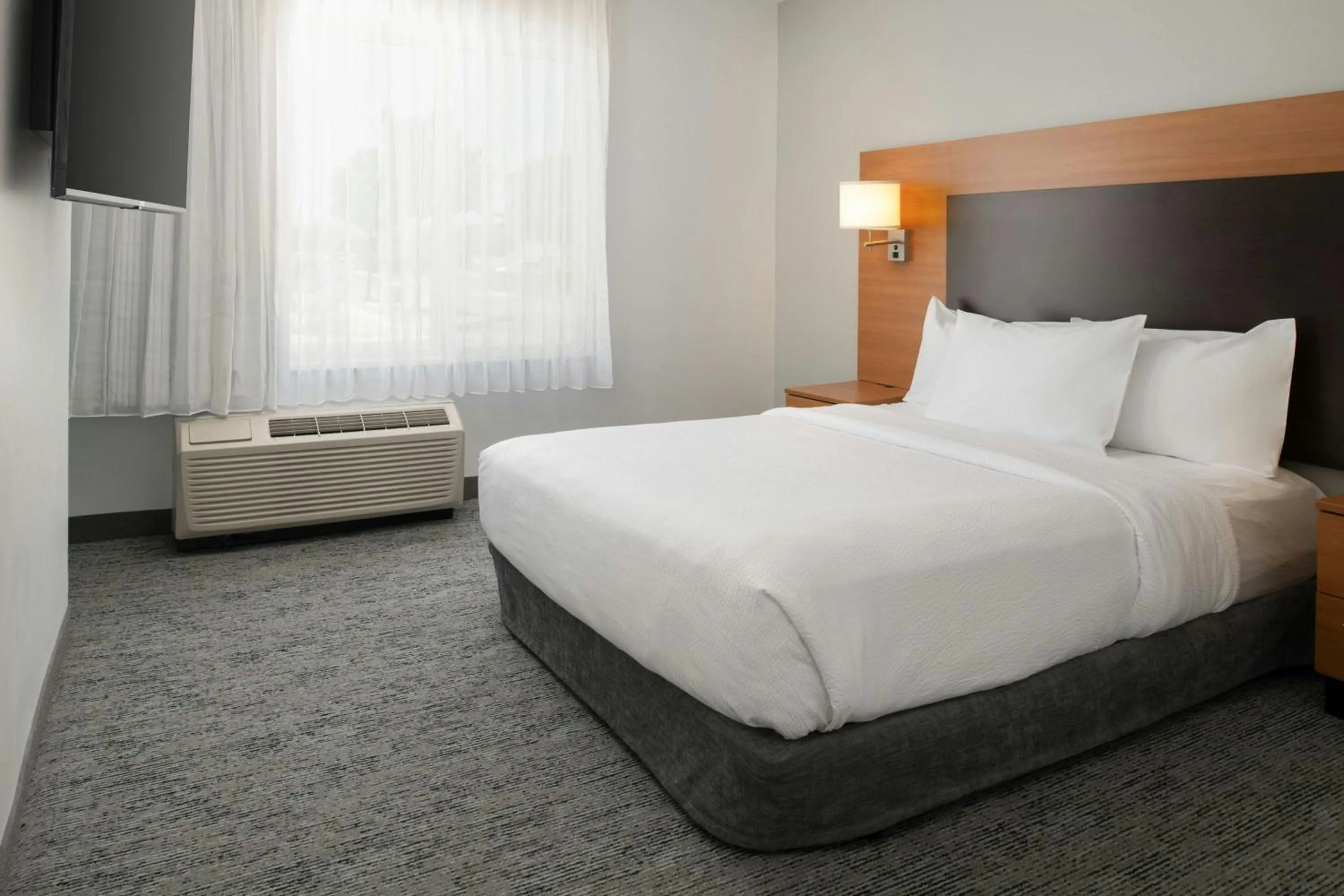 Bedroom, Bed in TownePlace Suites by Marriott Lancaster