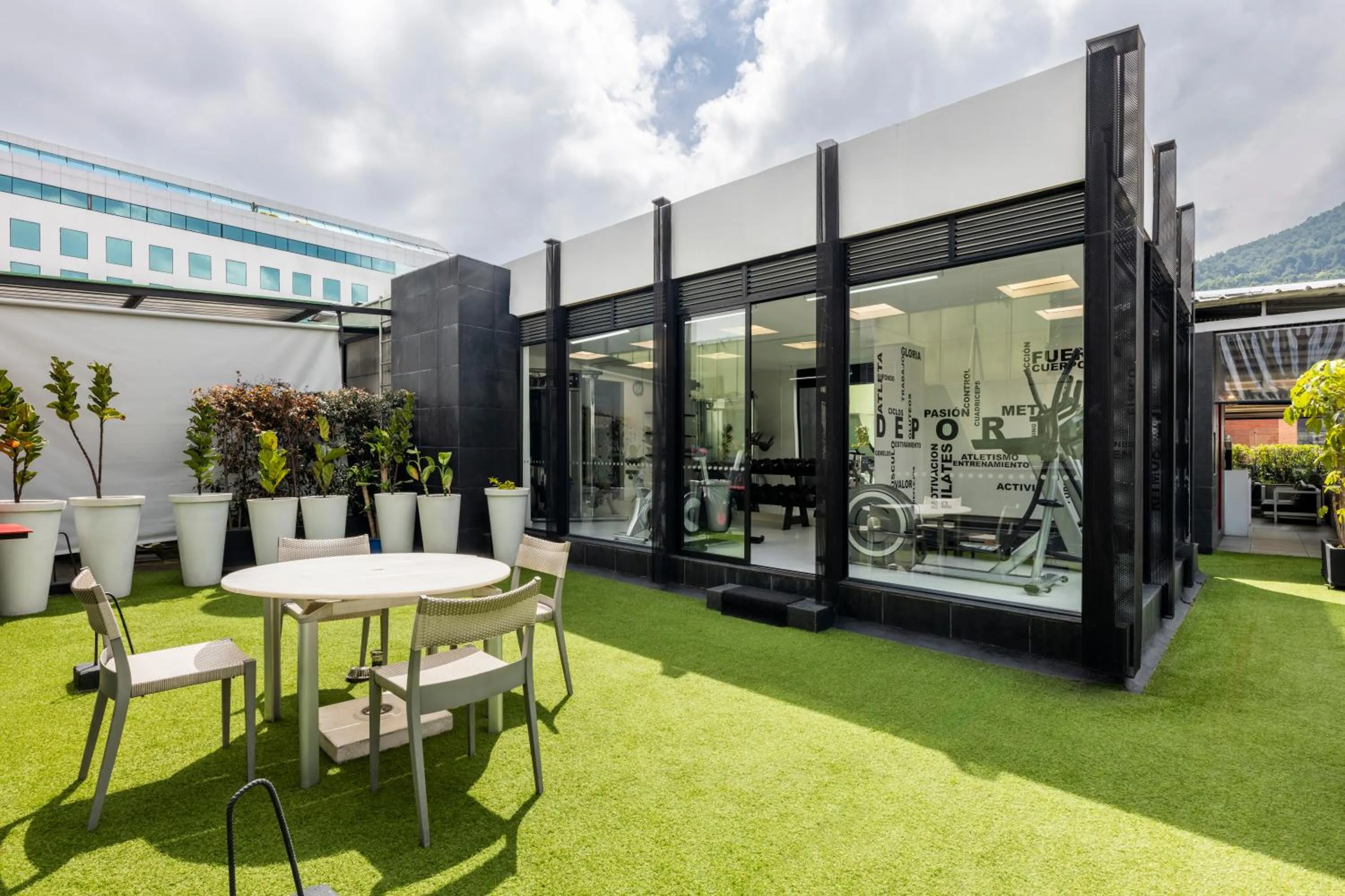 Fitness centre/facilities in Hotel 100 Luxury Suites by Preferred