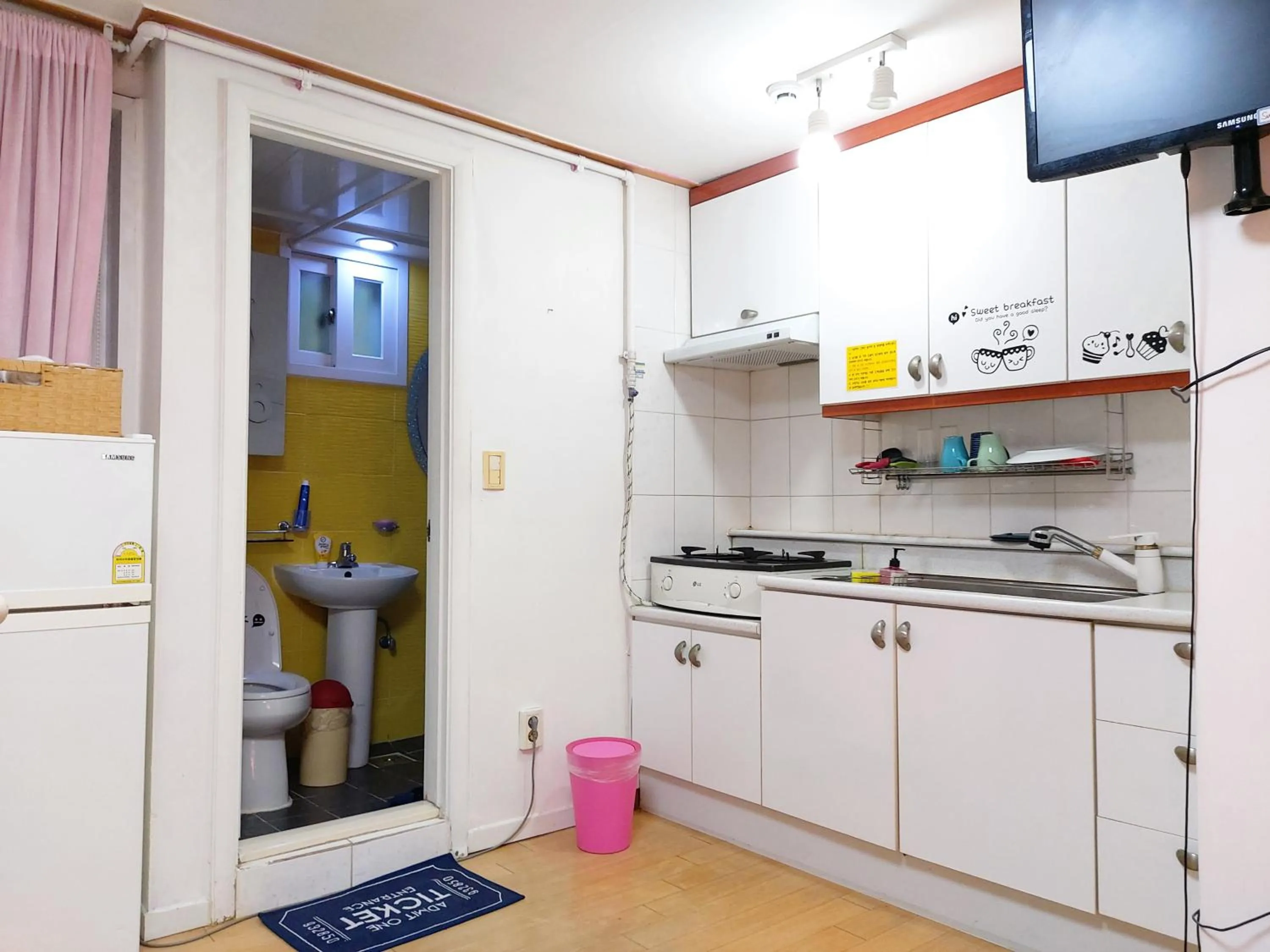 Han River Residence & Guesthouse