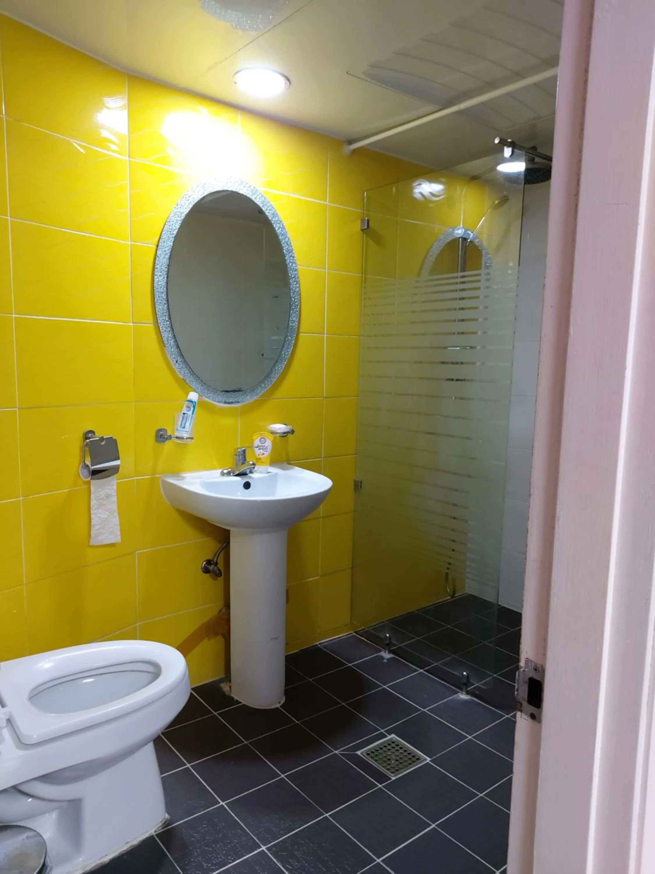 Han River Residence & Guesthouse