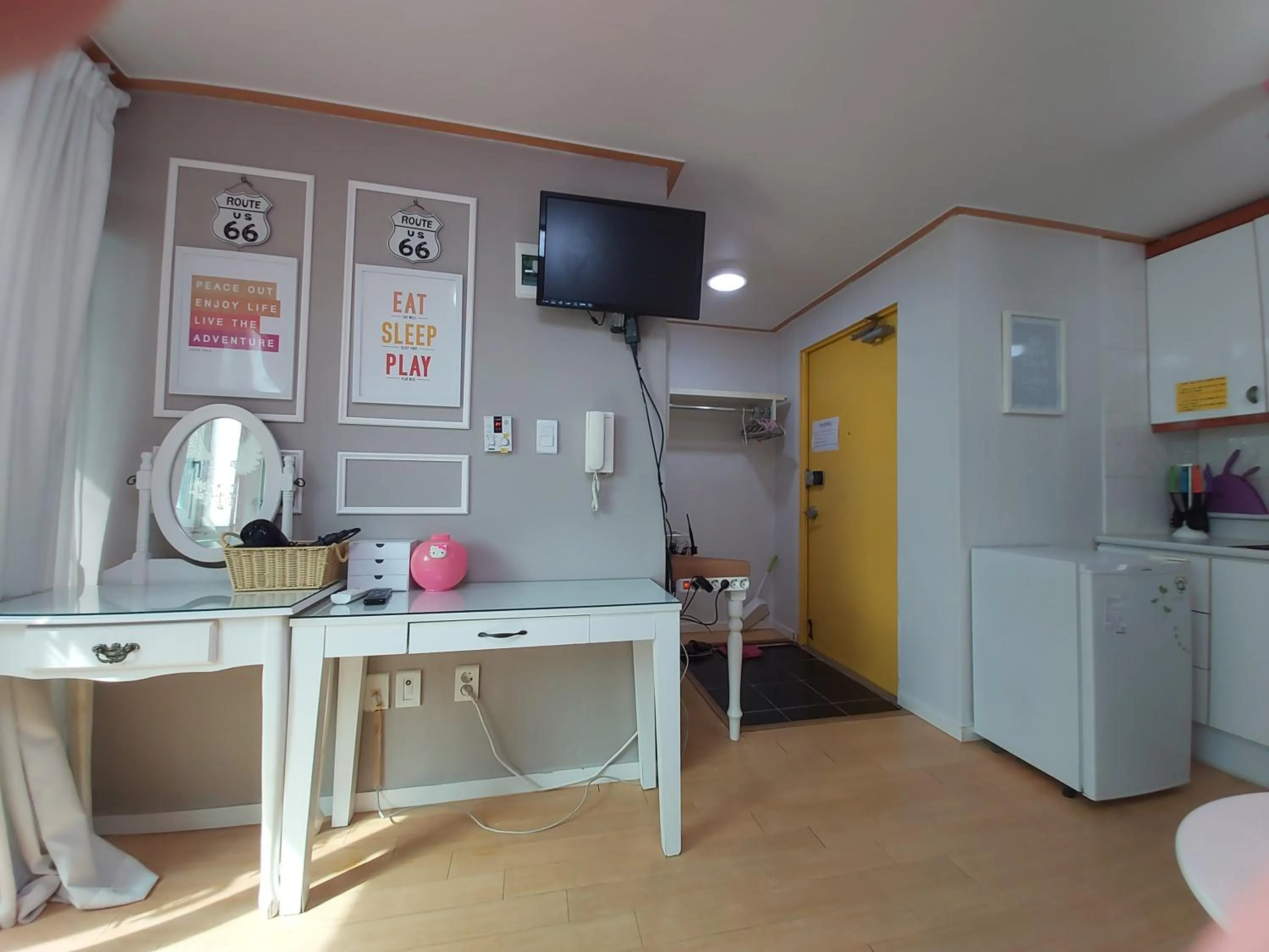 Han River Residence & Guesthouse