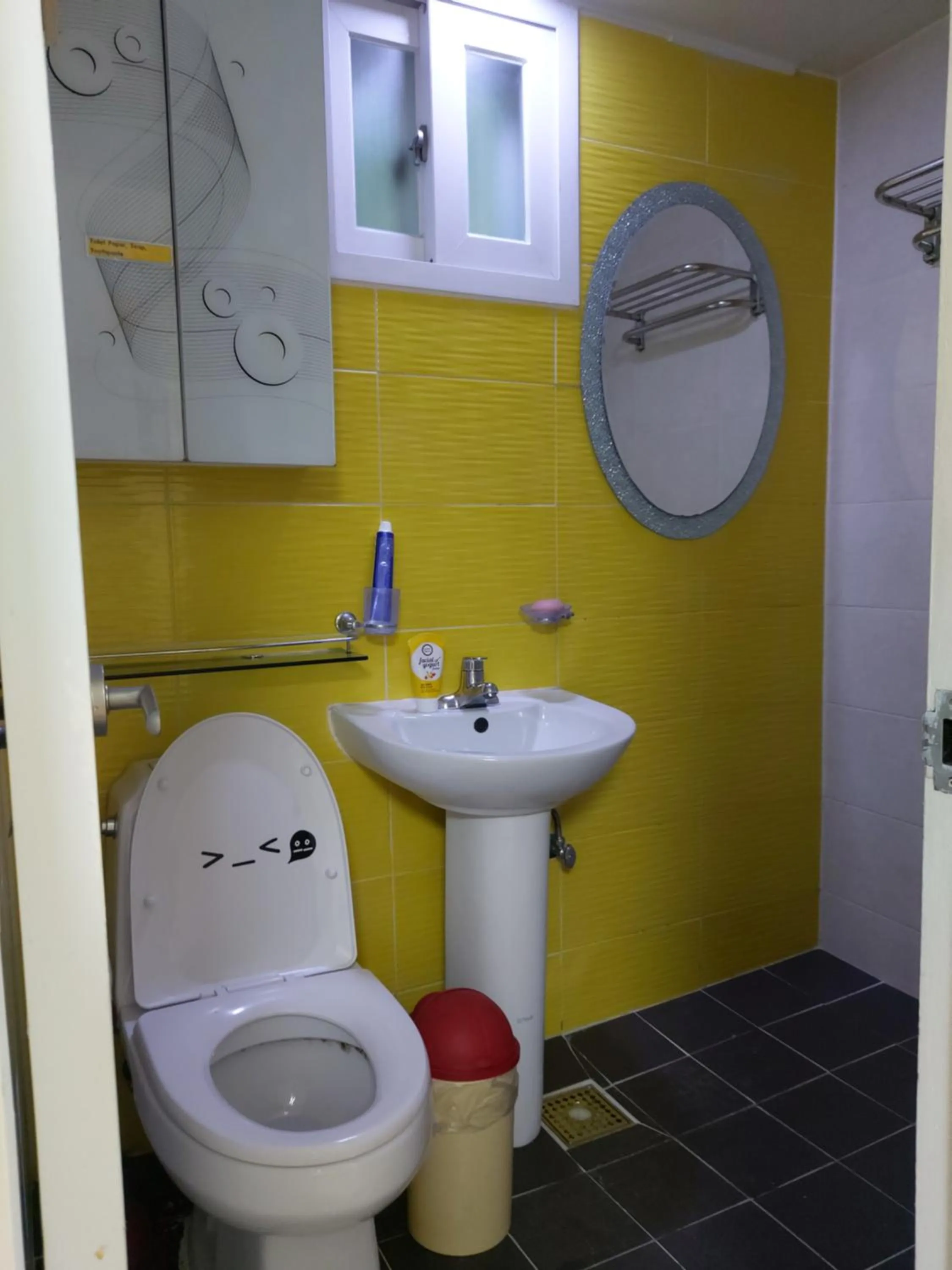 Han River Residence & Guesthouse