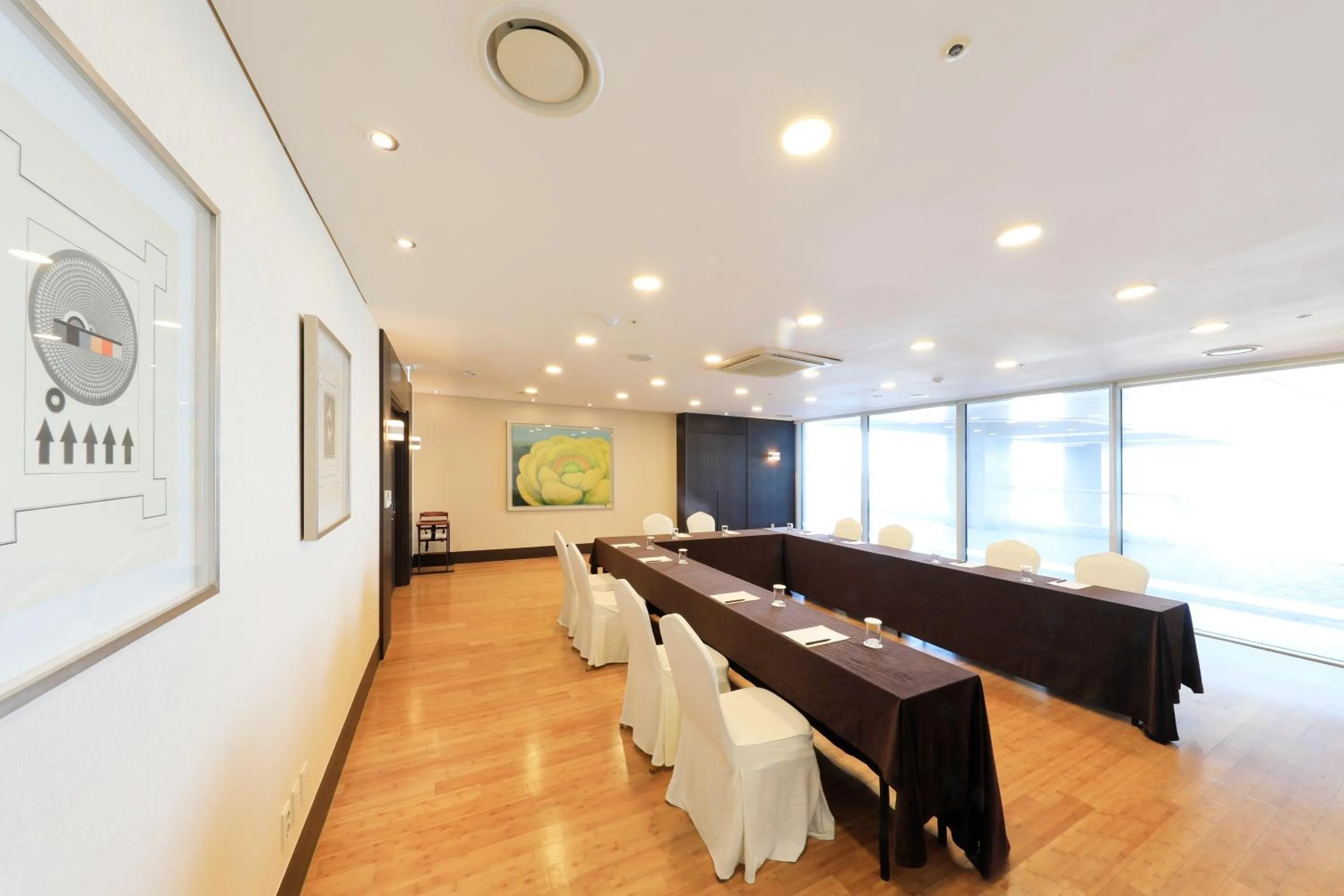 Banquet/Function facilities in Ocean Suites Jeju Hotel