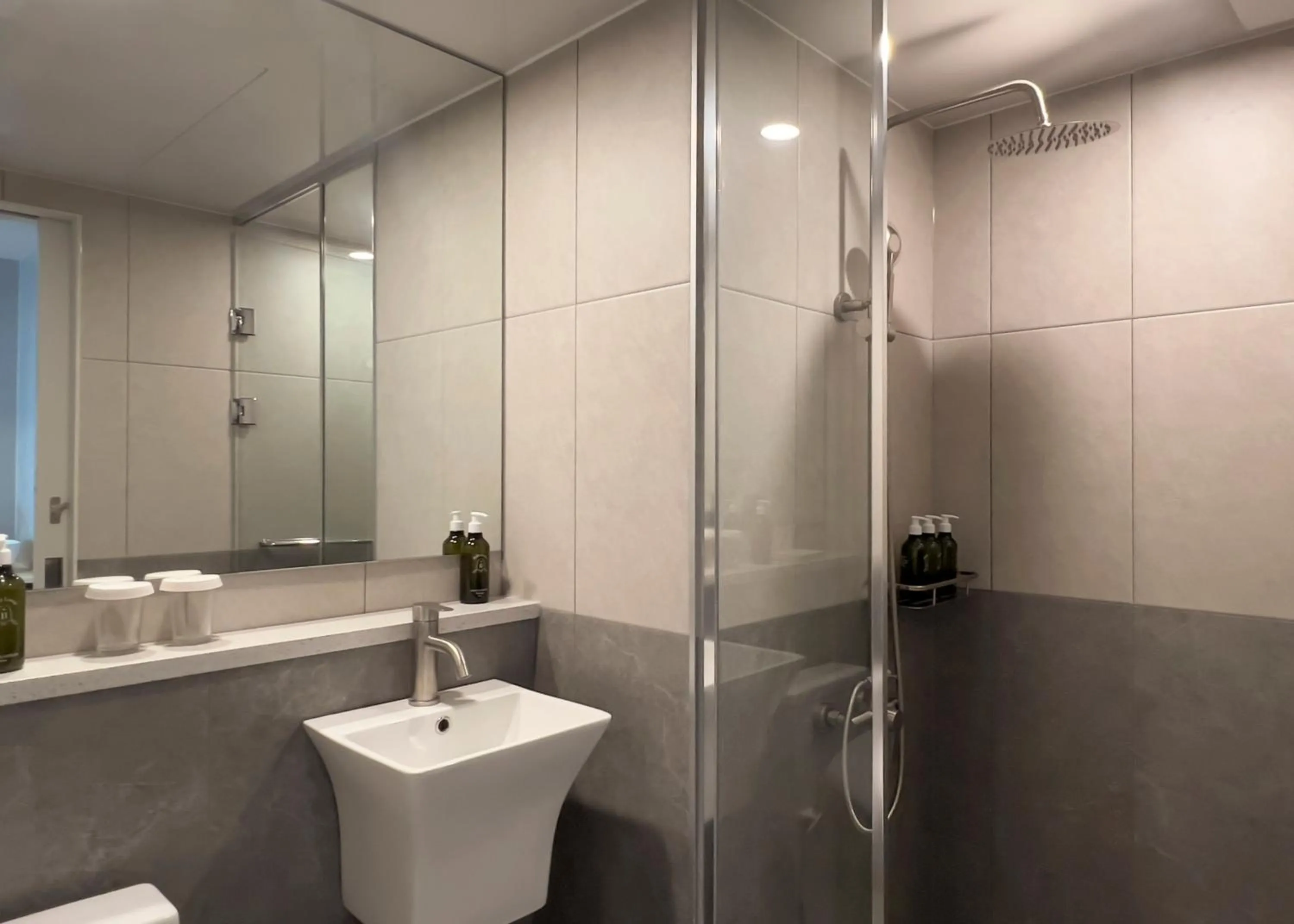 Toilet in Ocean Suites Jeju Hotel