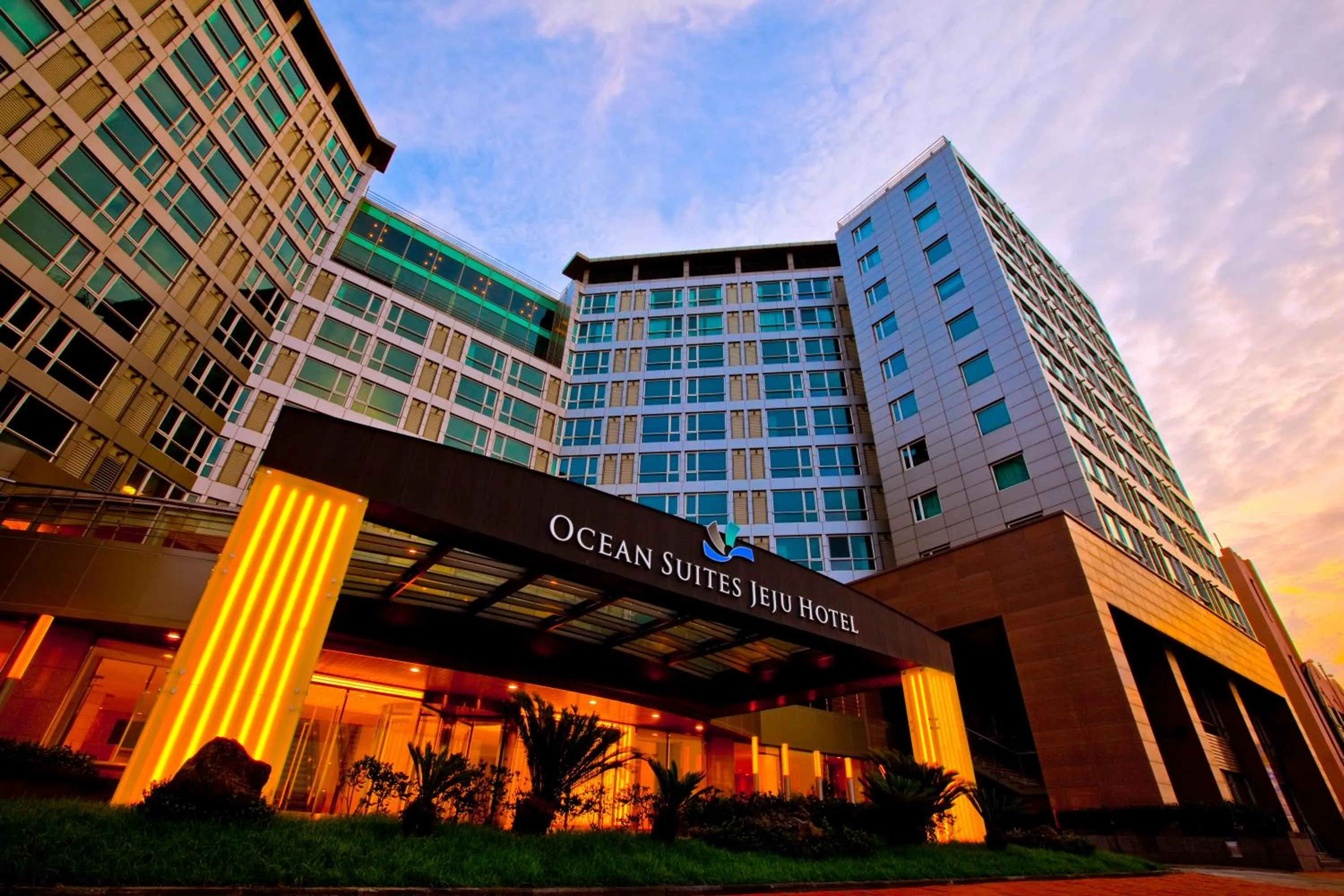Property building in Ocean Suites Jeju Hotel