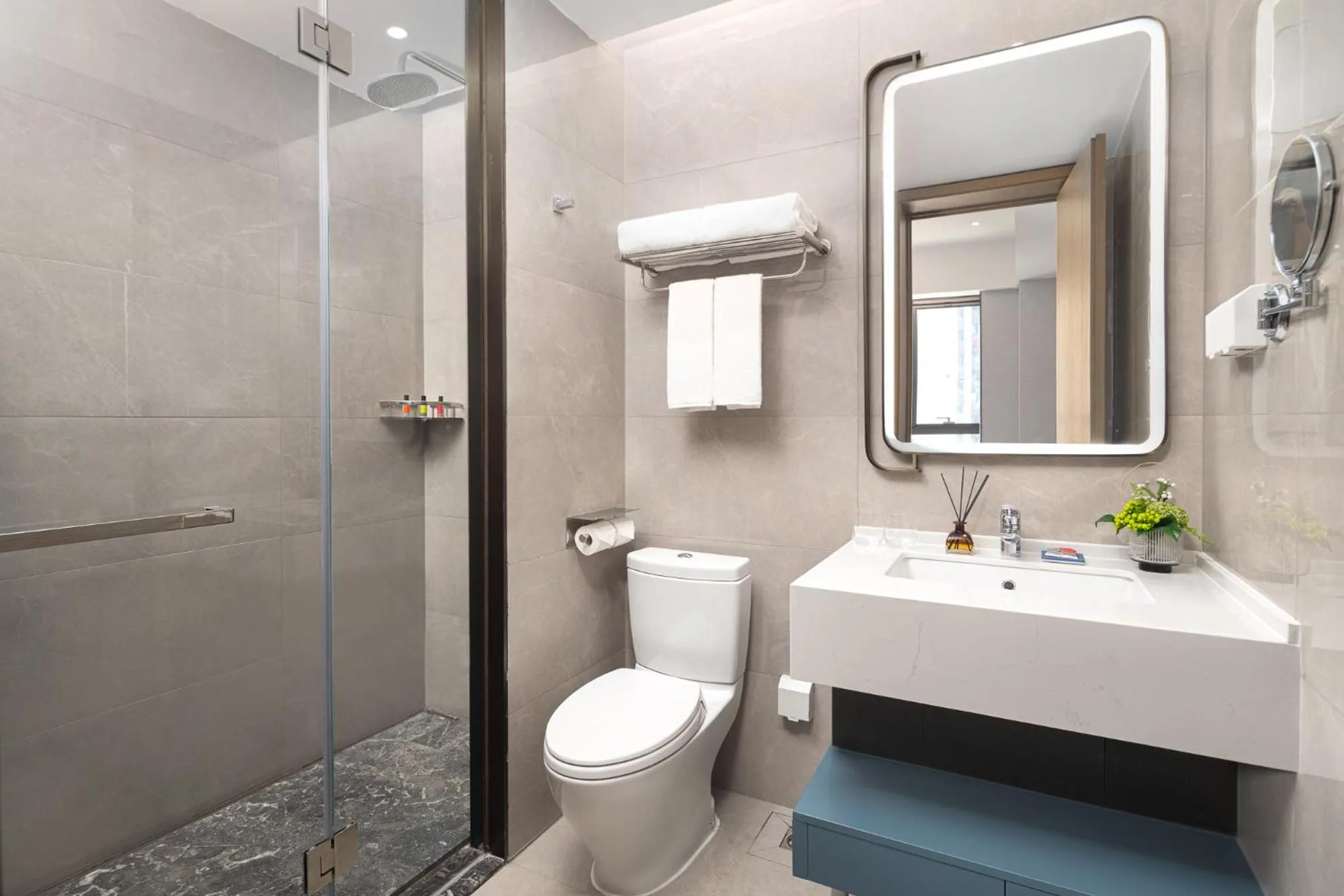 Toilet in Citadines Jinqiao Building Yantai