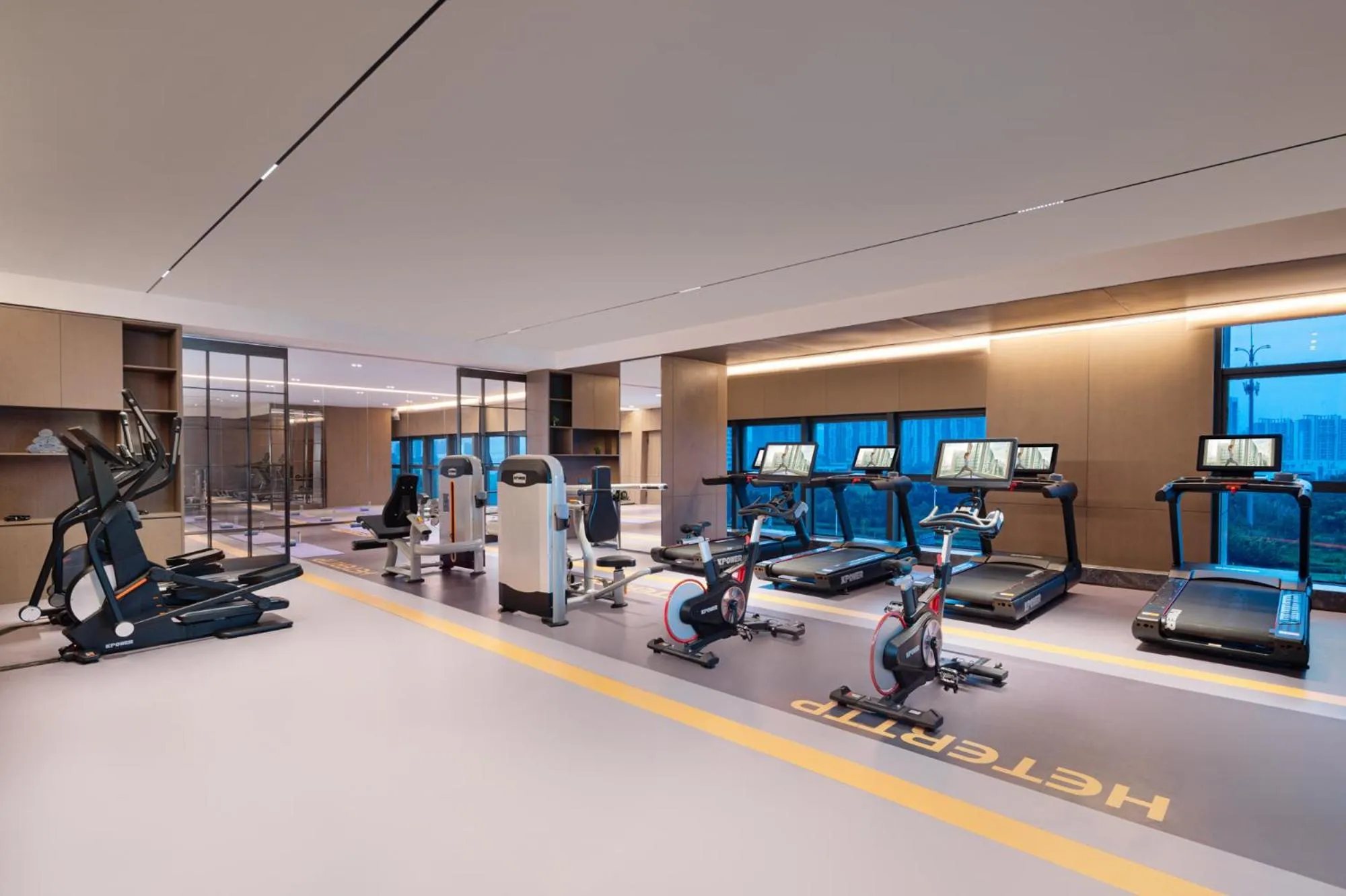 Fitness centre/facilities in Citadines Jinqiao Building Yantai