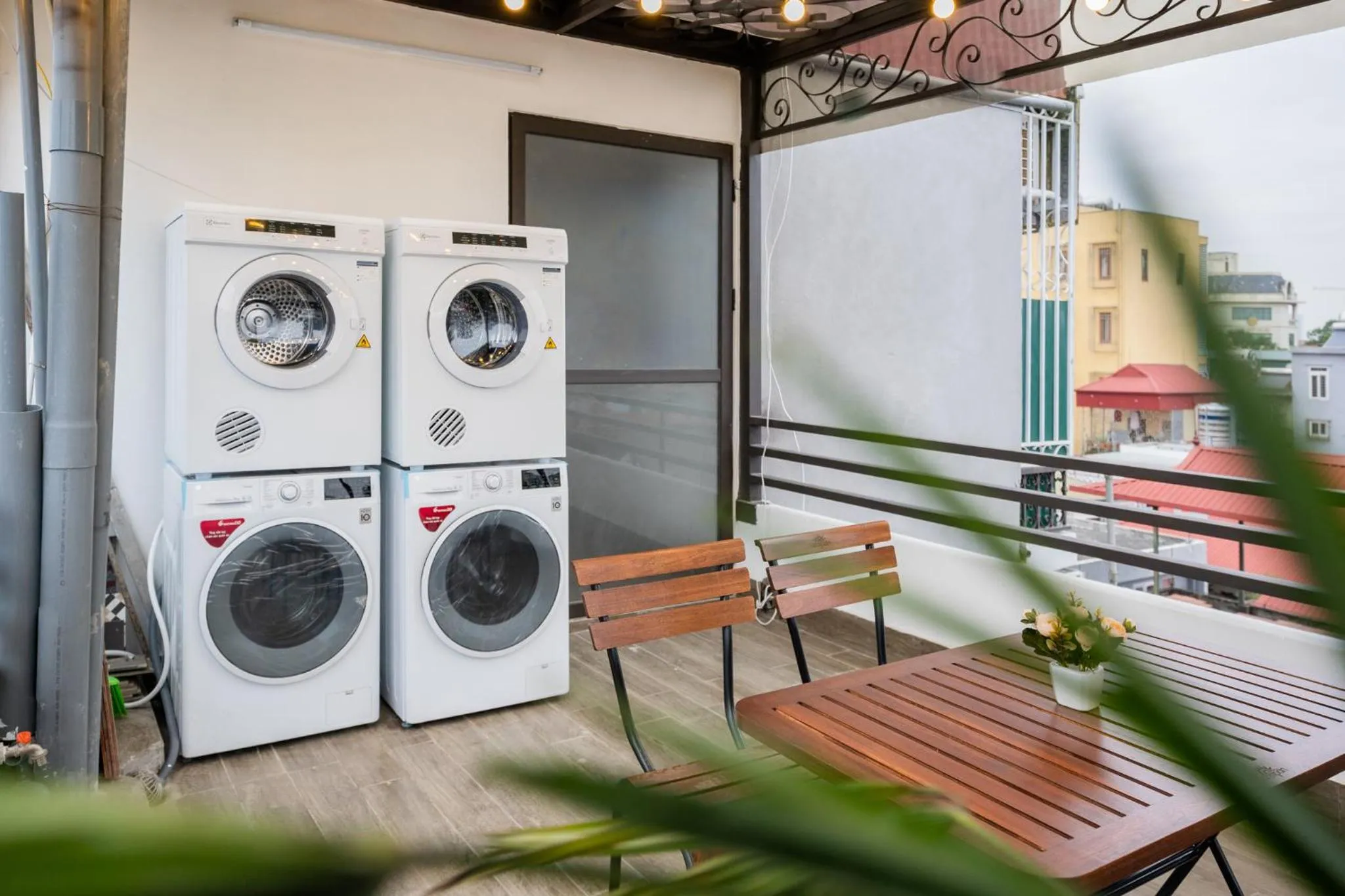 washing machine in SaziHome Doi Can Hanoi