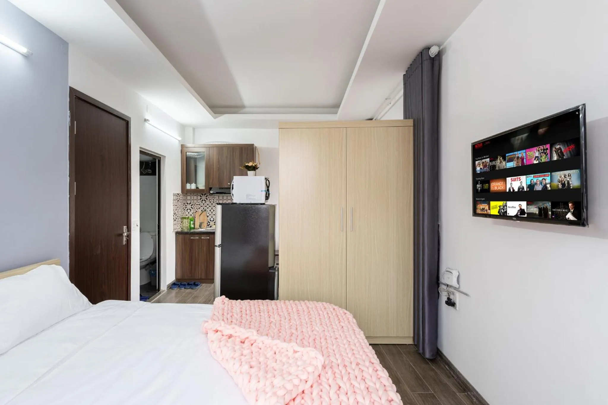 Bed in SaziHome Doi Can Hanoi