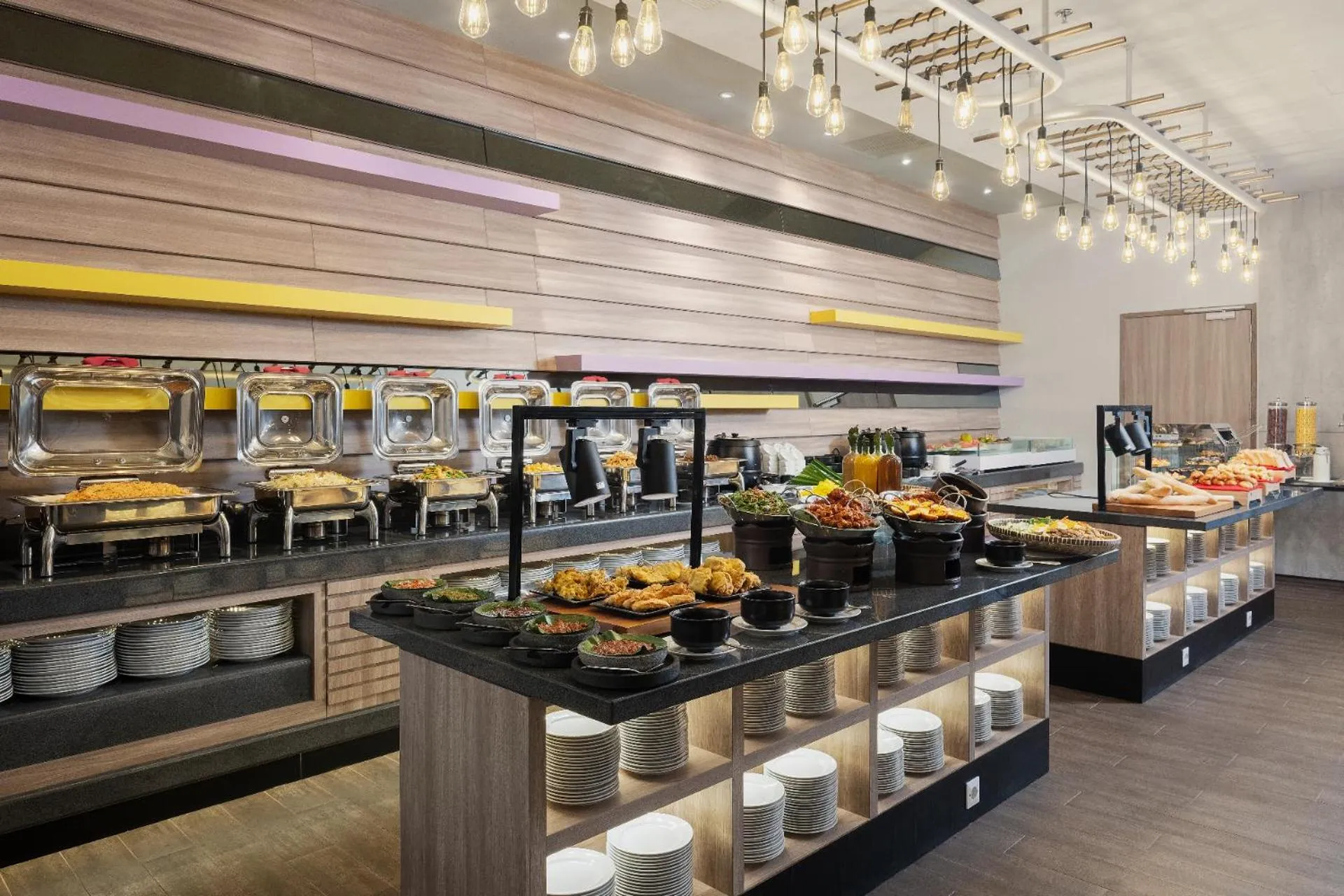 Breakfast in Harper Banjarmasin by ASTON