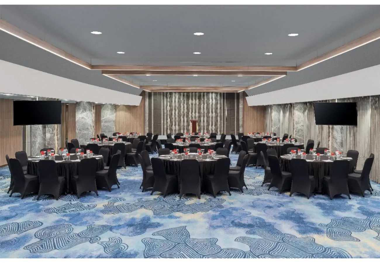 Meeting/conference room in Harper Banjarmasin by ASTON