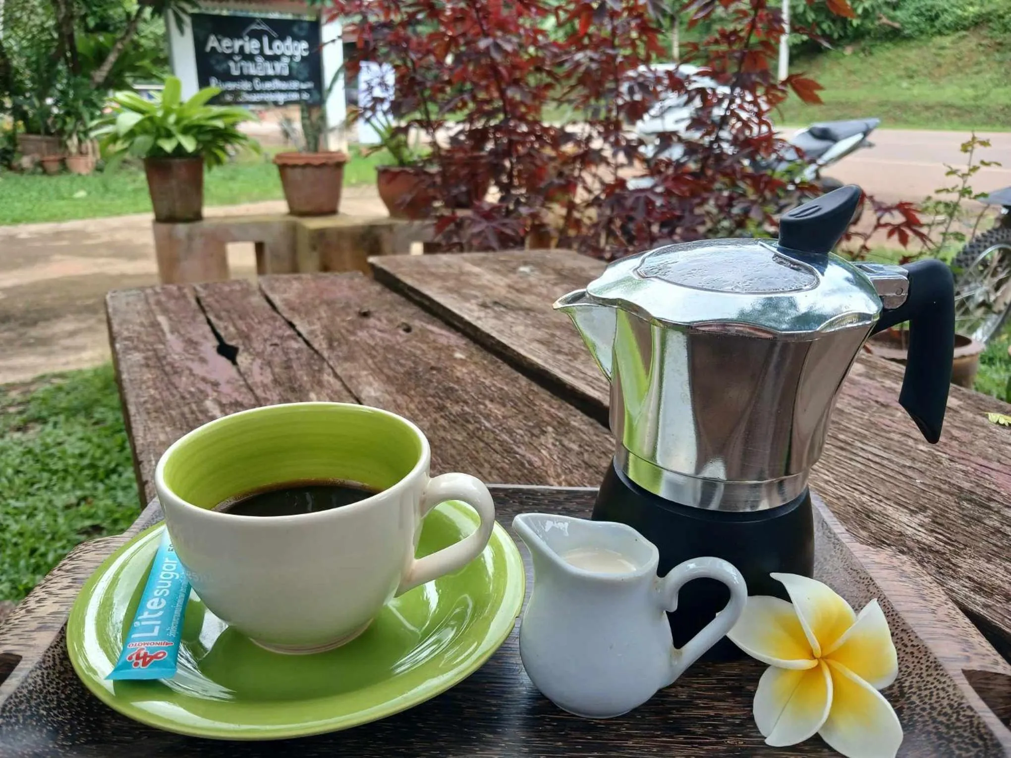 Restaurant/places to eat in Aerie Lodge