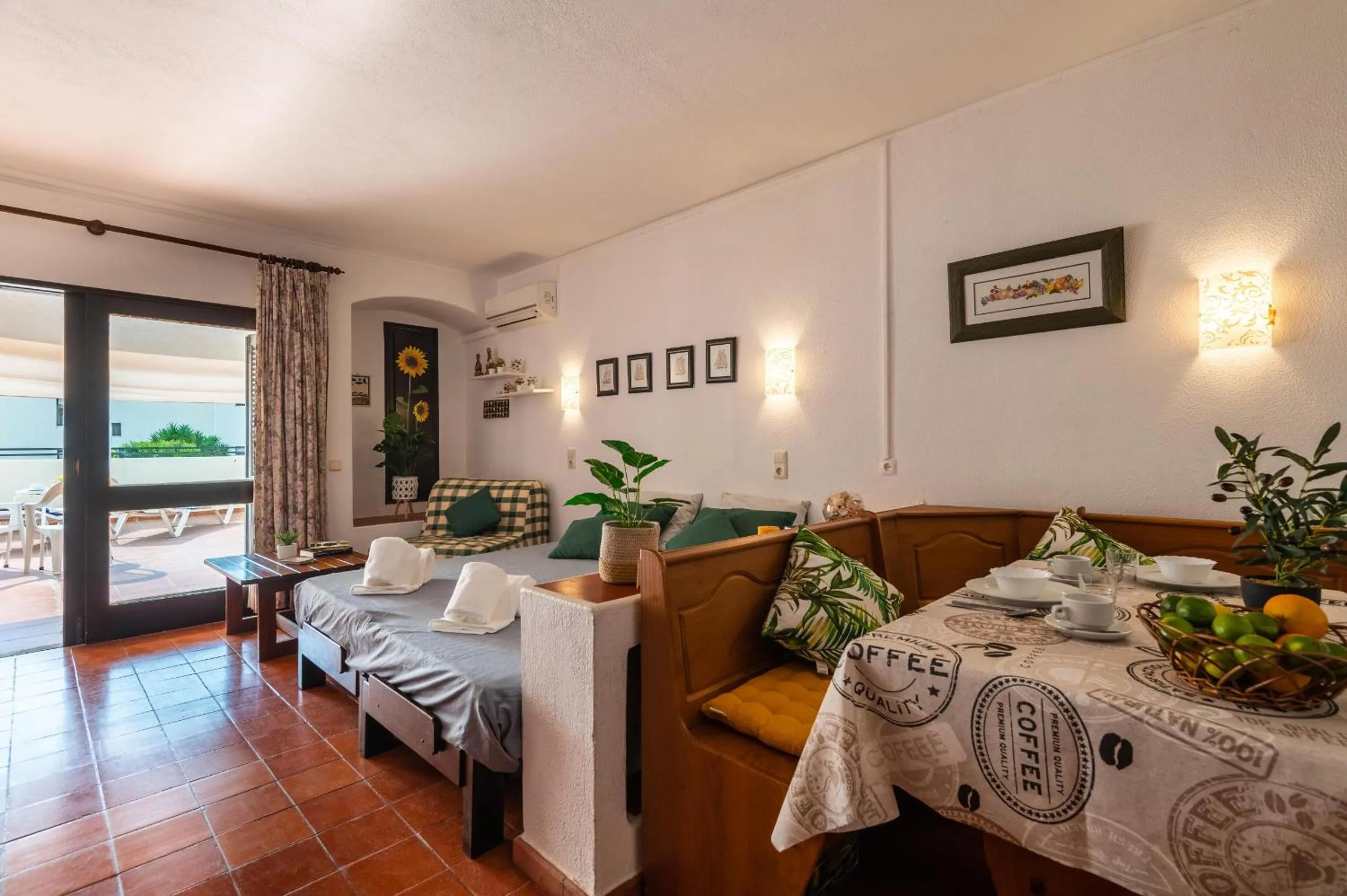 Communal lounge/ TV room, Bed in Albufeira Jardim Sun Deck Studio