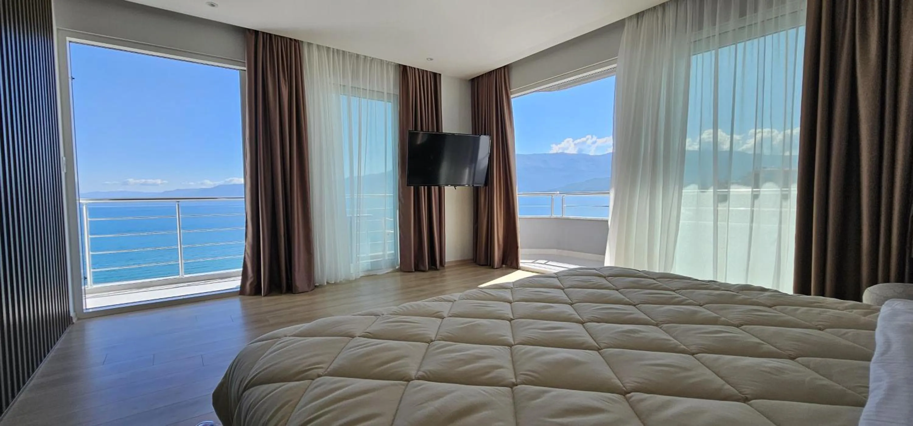 Bed in Hotel Enkelana